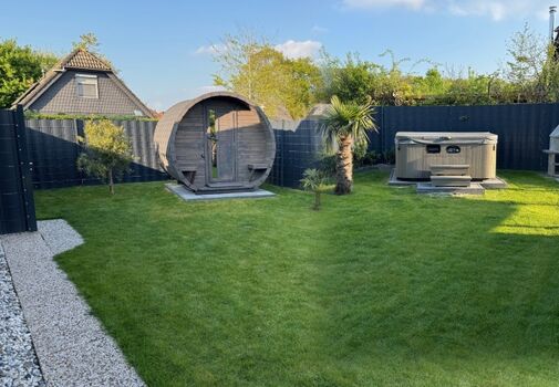 Sauna und Whirlpool