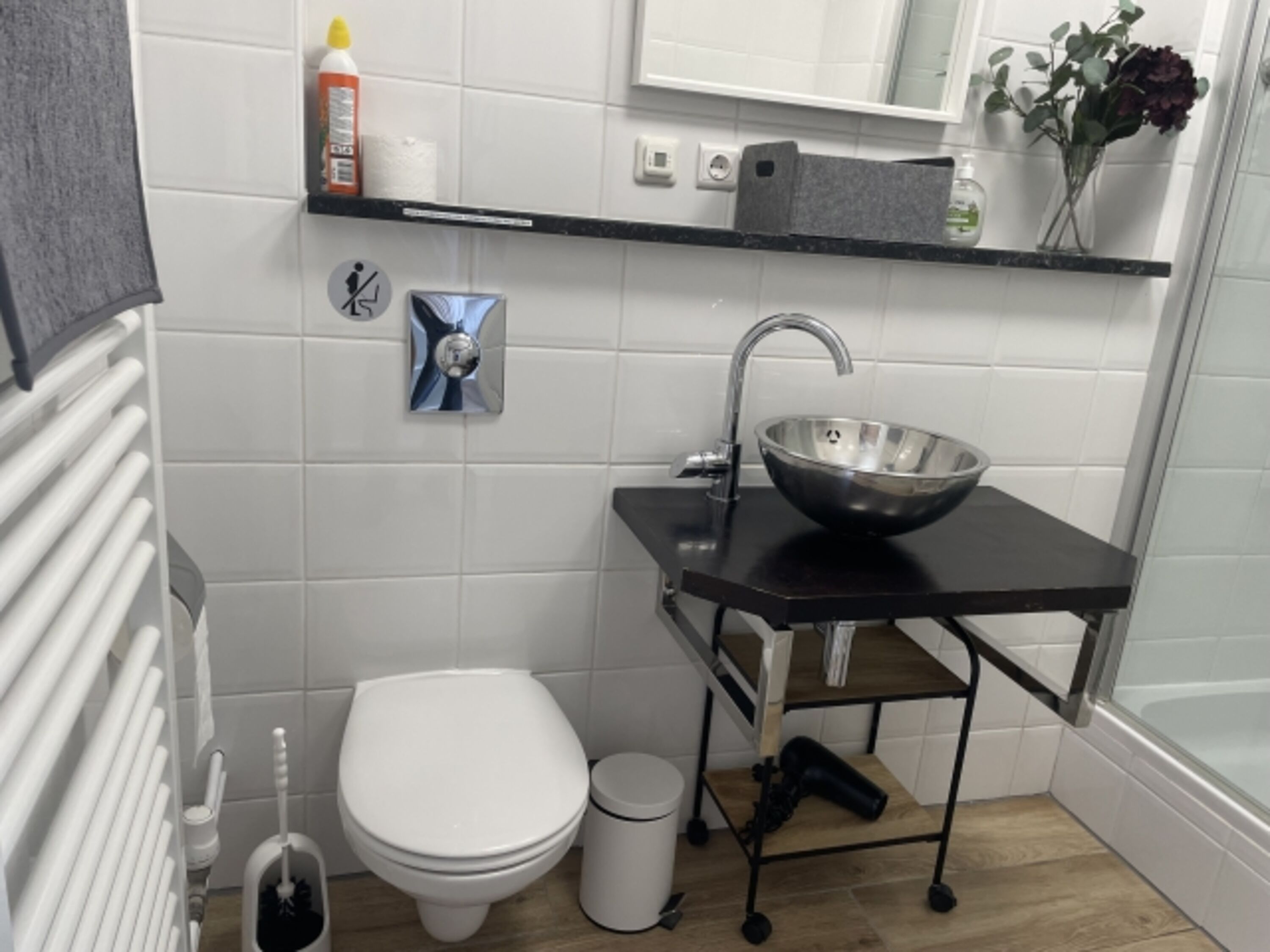 Saniertes Bad mit WC