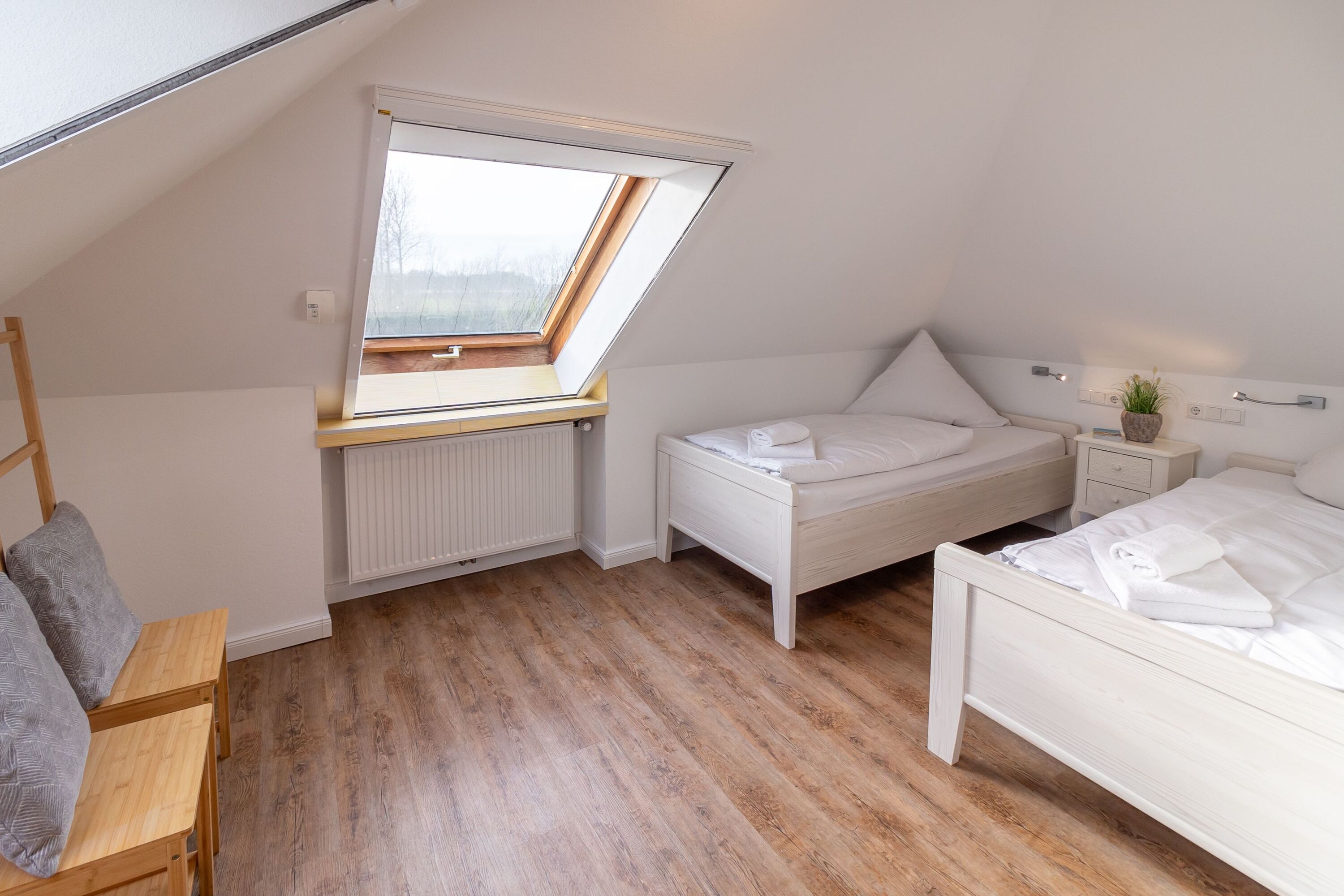 Schlafzimmer 1