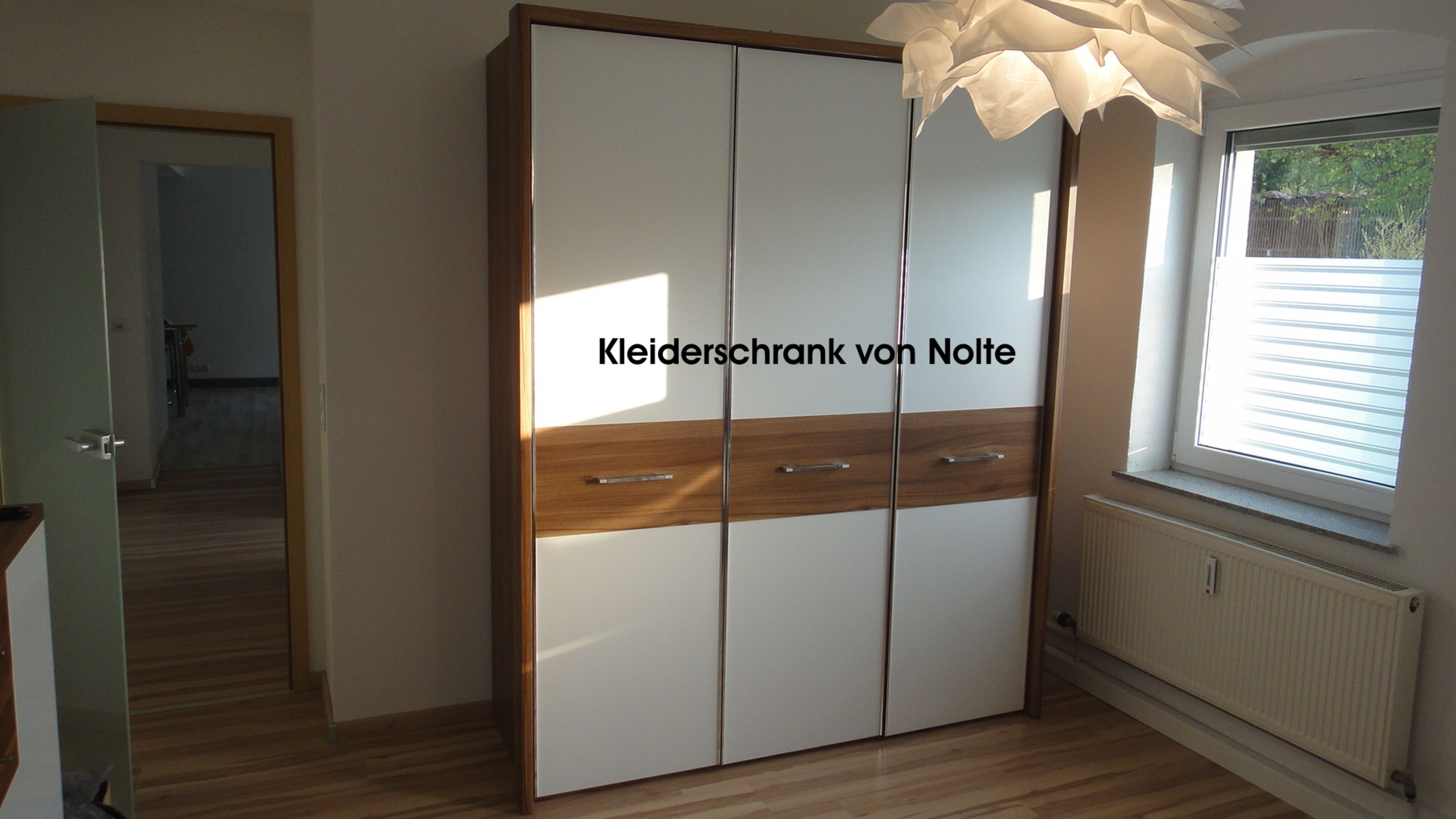 Schlafzimmer 1 mit Kleiderschrank