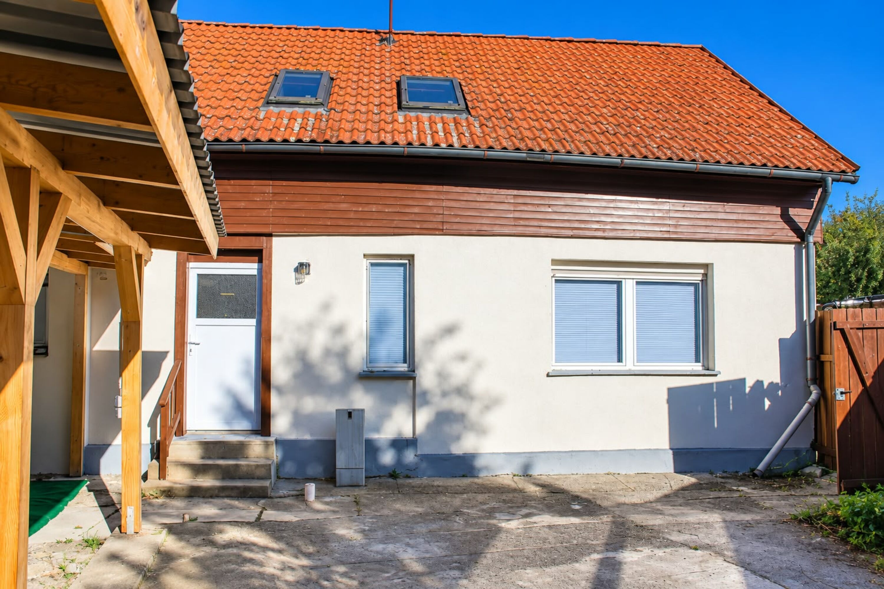 Hof mit Haus