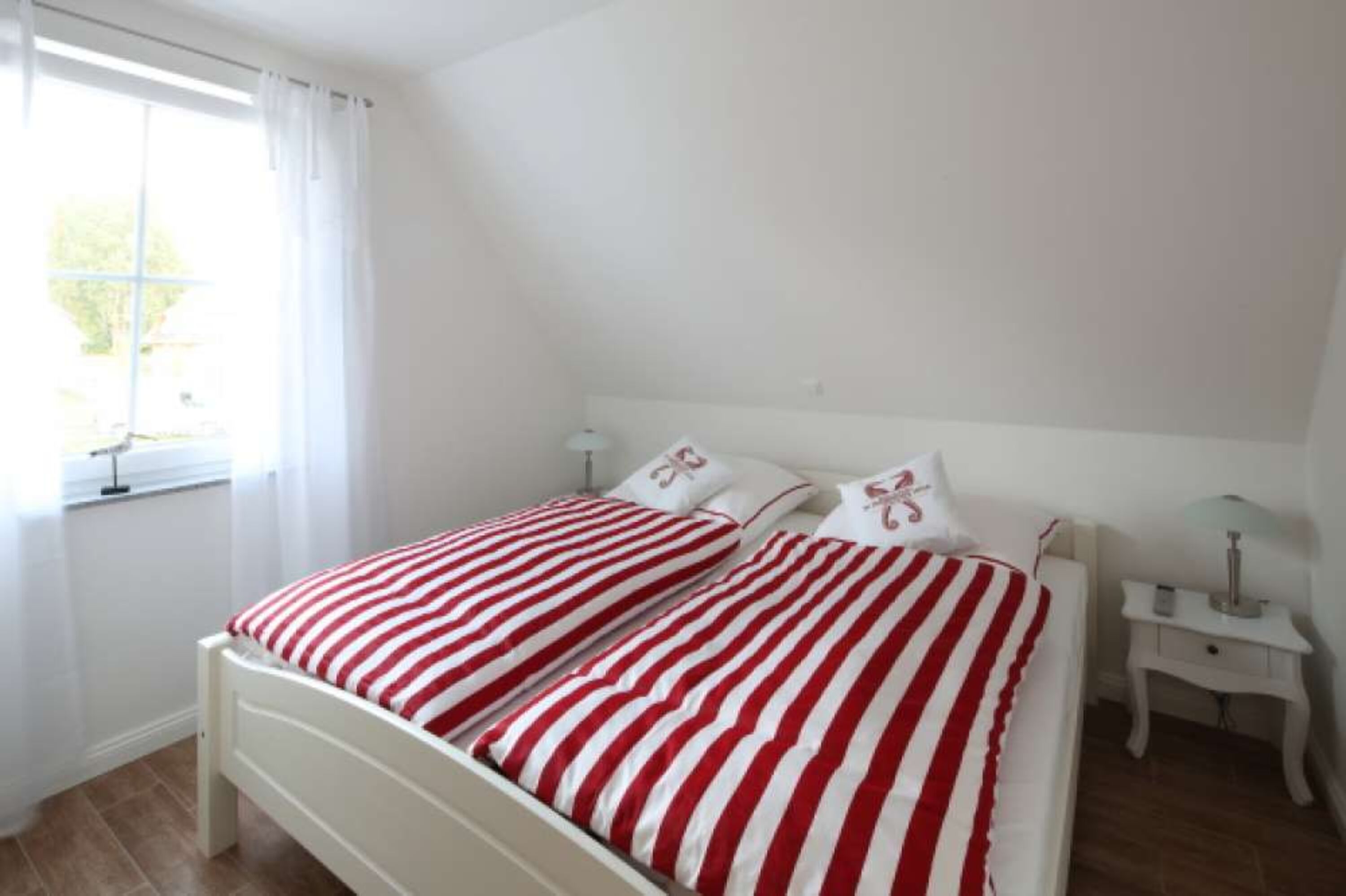 Schlafzimmer 1 mit Doppelbett