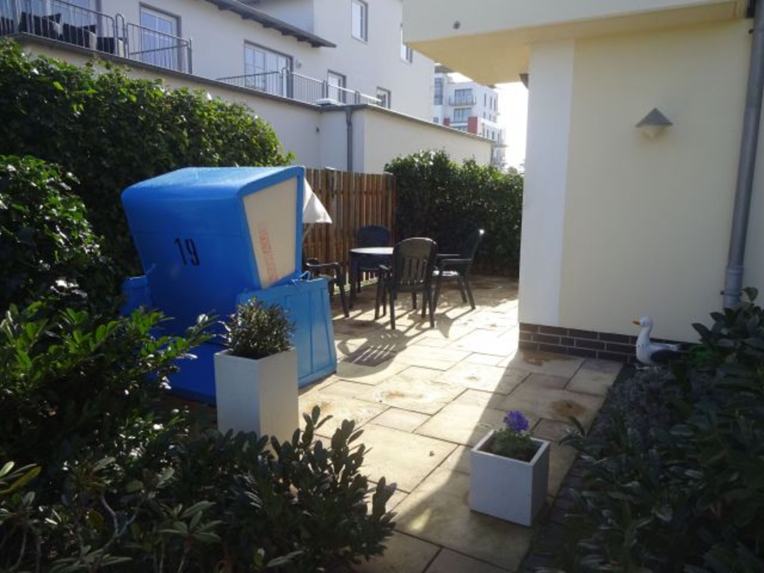 Terrasse mit Strandkorb