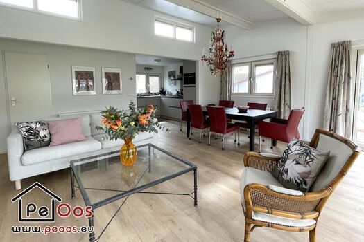 Stilvoll eingerichtetes Wohnzimmer