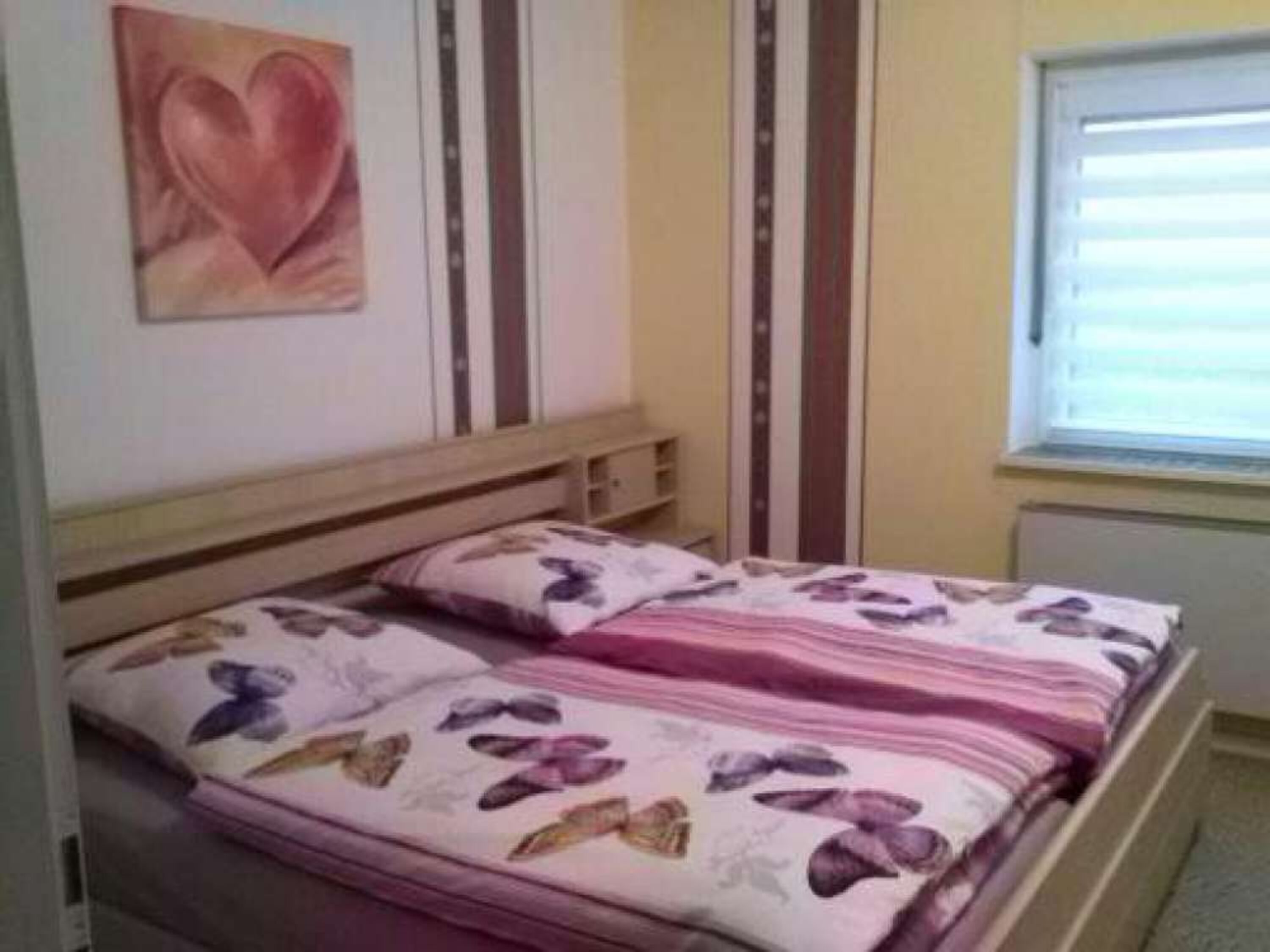 Schlafzimmer mit 2 x 2 Meter Bett - verstellbares Lattenrost