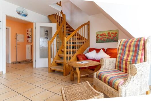 Flur und Treppe in die obere Etage