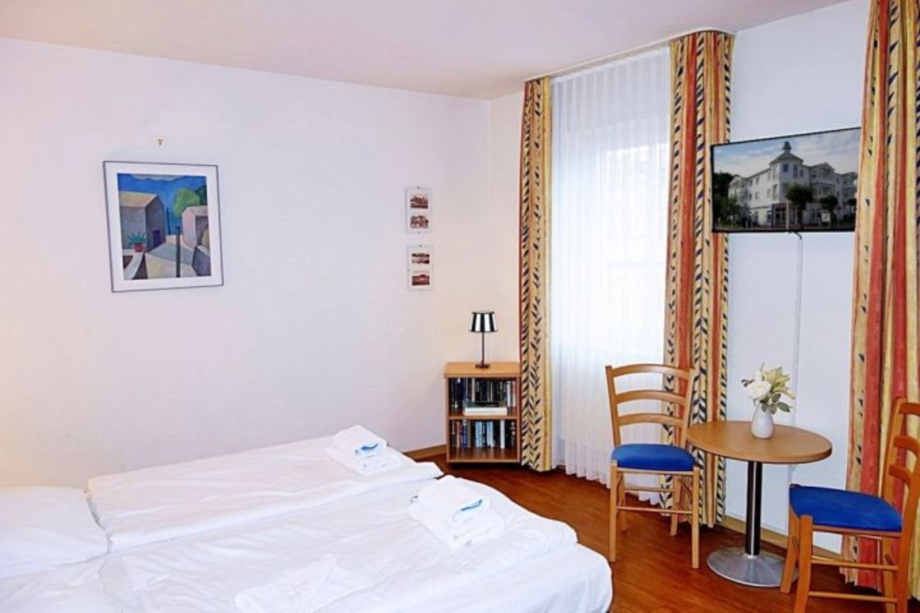 Schlafzimmer mit TV