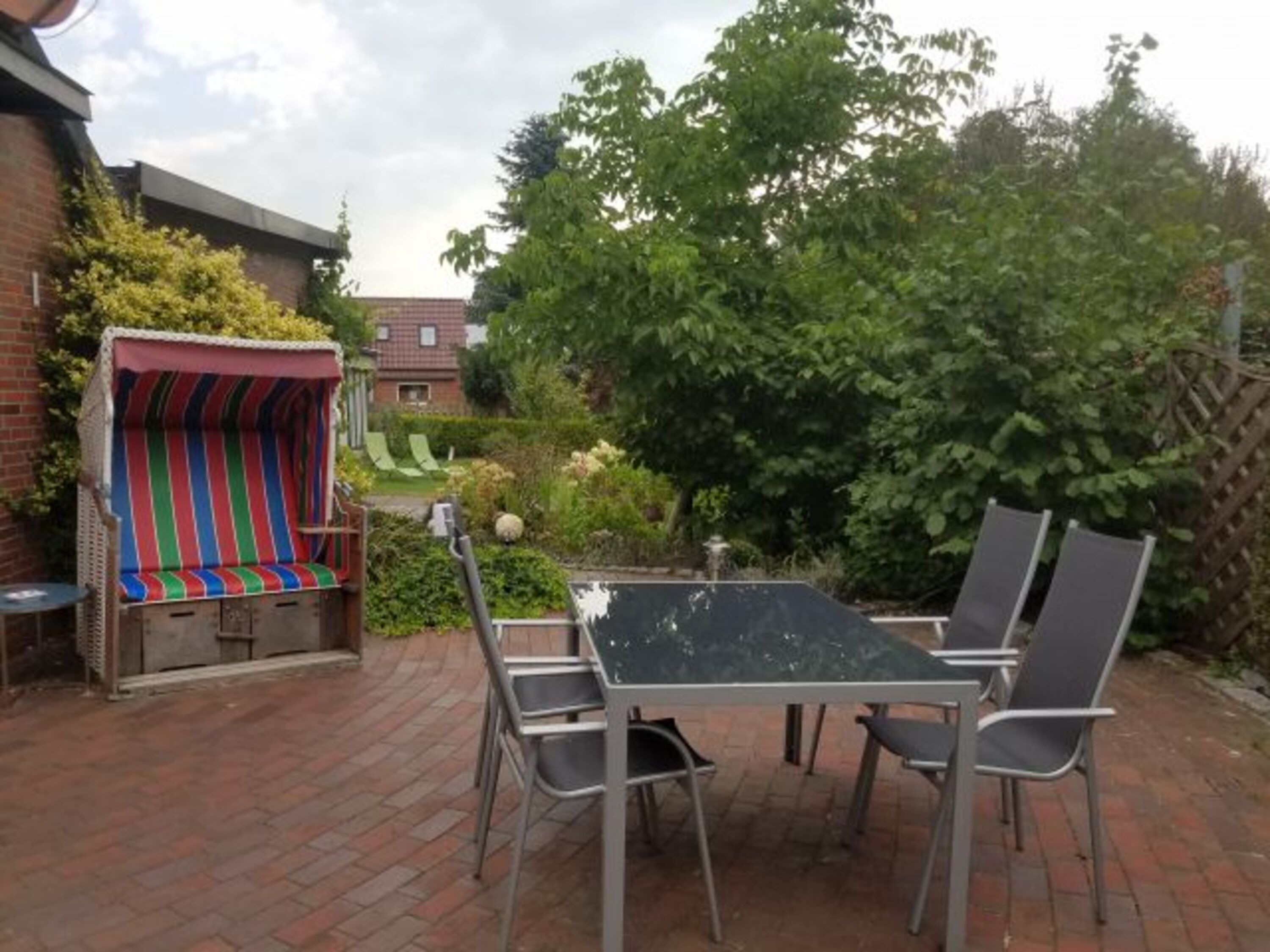 Terrasse mit Strandkorb
