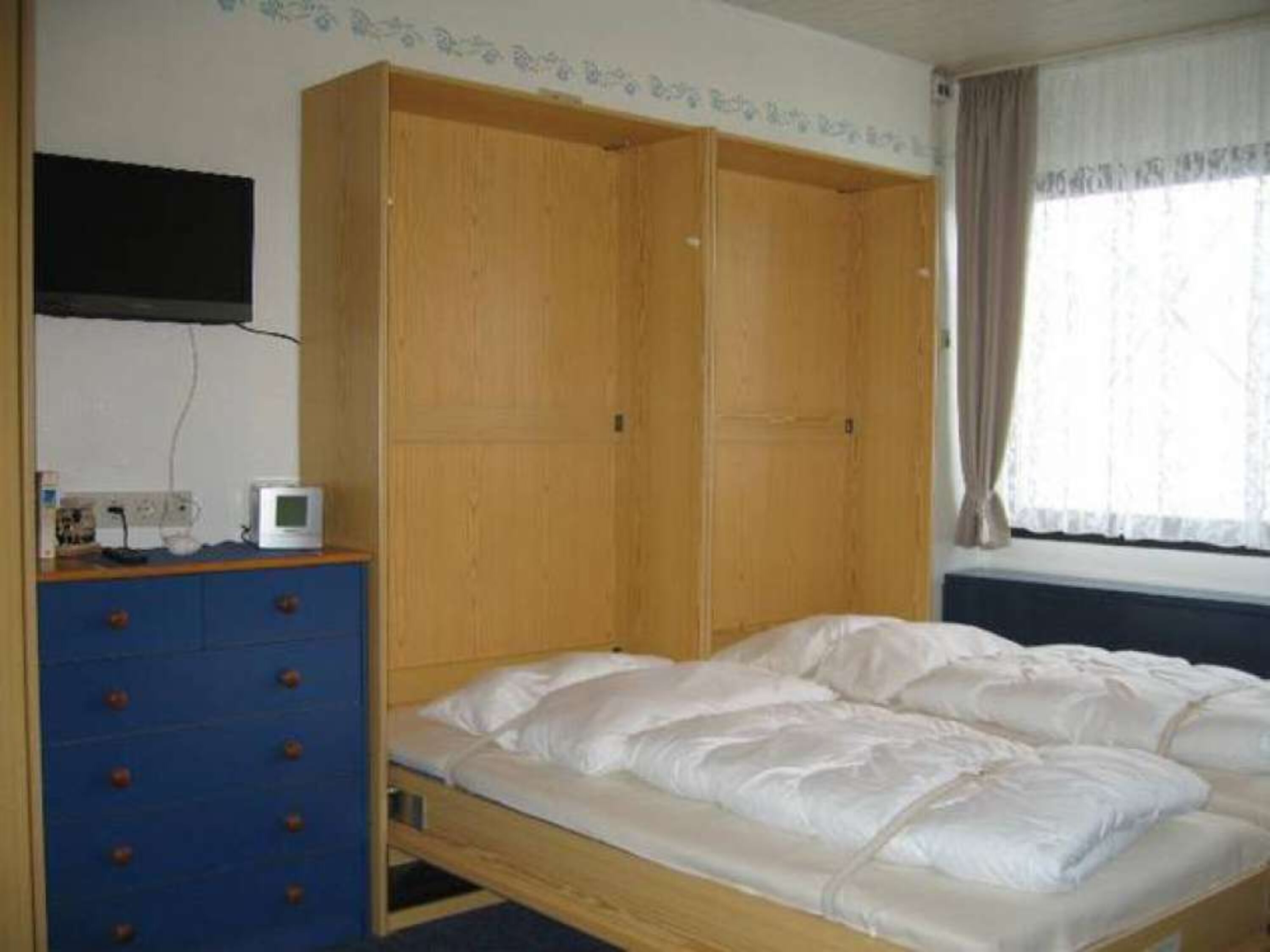 Schrank Doppelbett