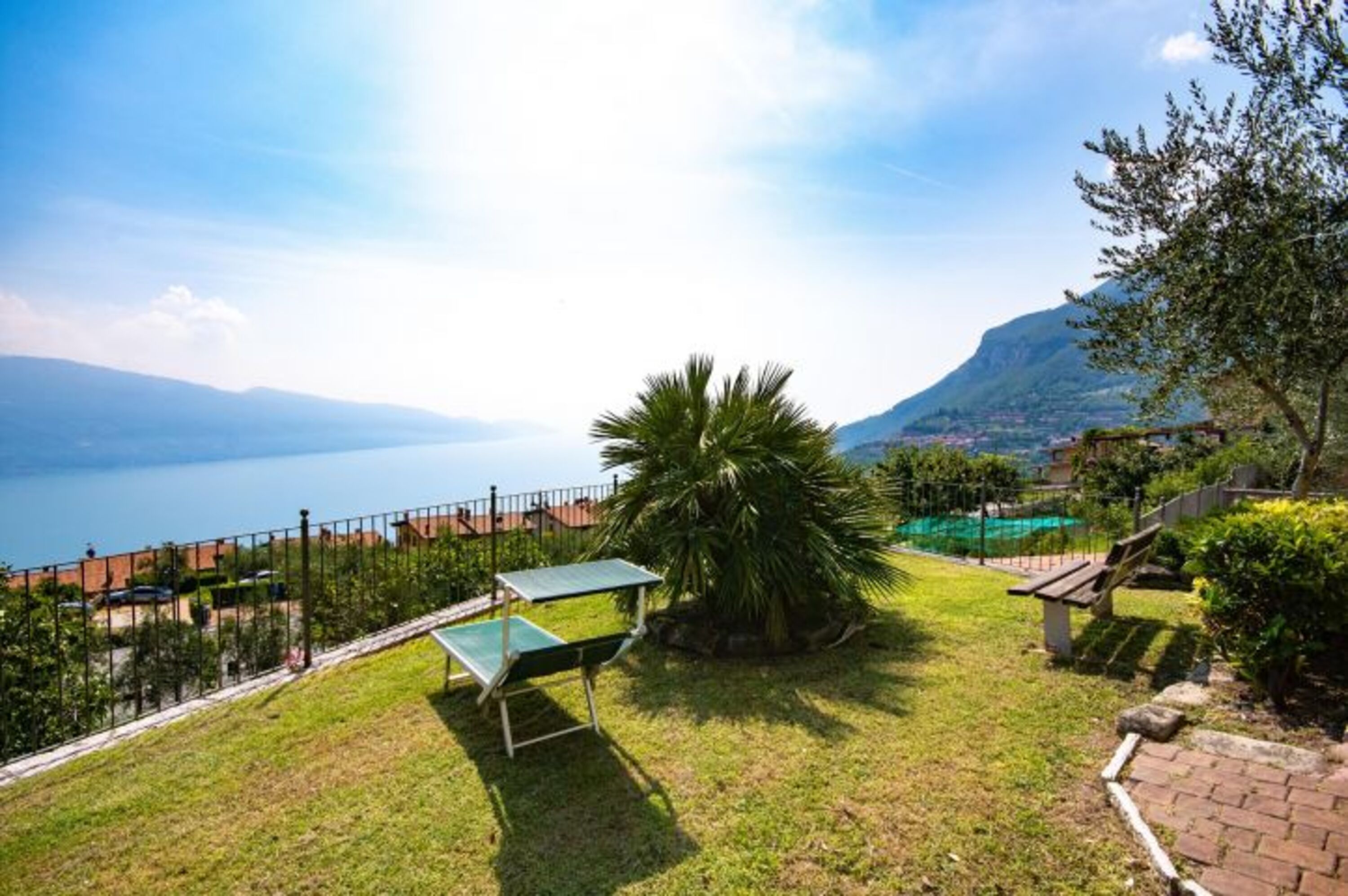 Garten mit Seeblick