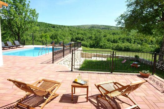 ALLEINSTEHENDES FERIENHAUS MIT POOL - VILLA TIJARA, KROATIEN