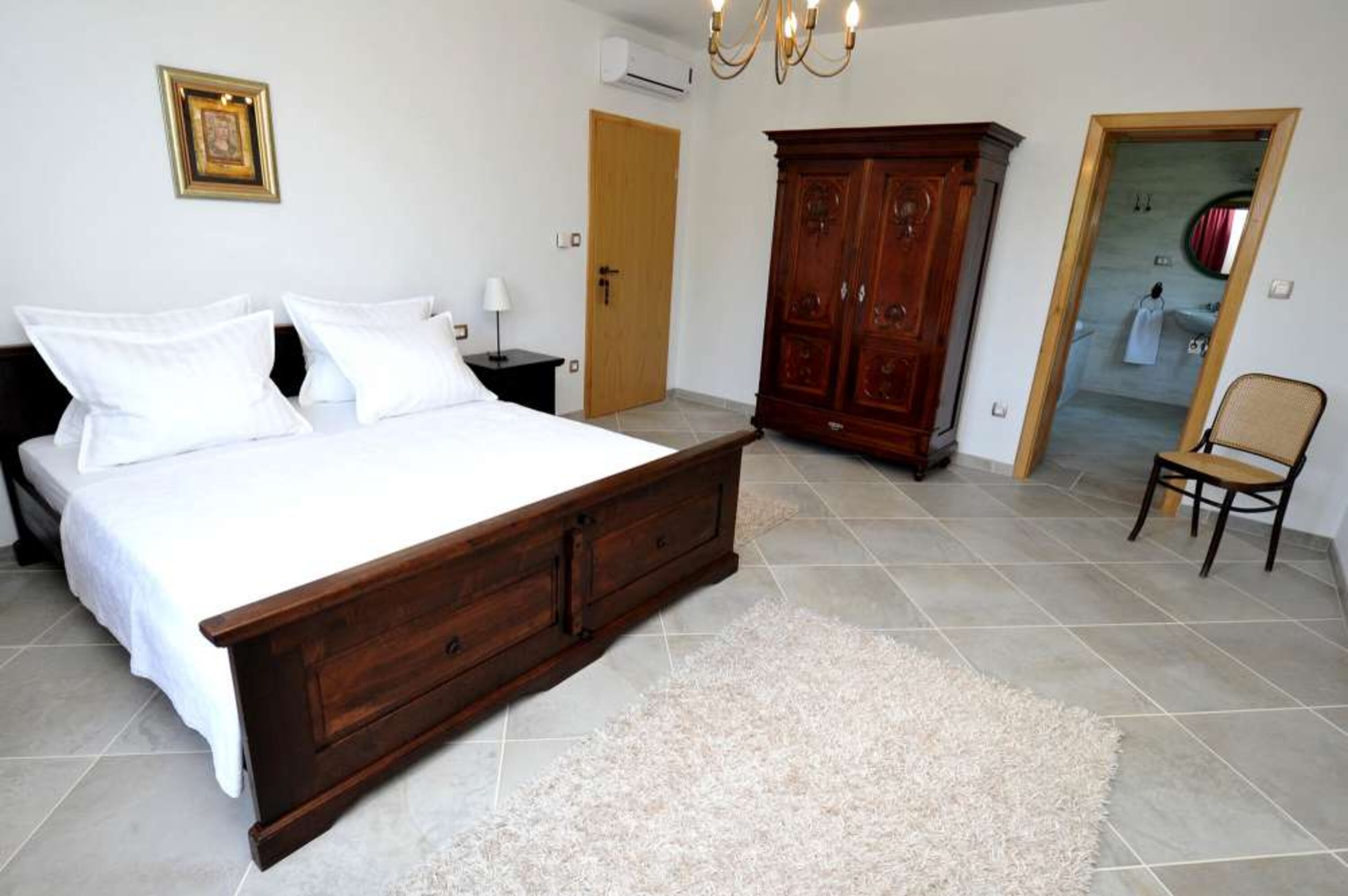 ALLEINSTEHENDES FERIENHAUS MIT POOL - VILLA TIJARA, KROATIEN
