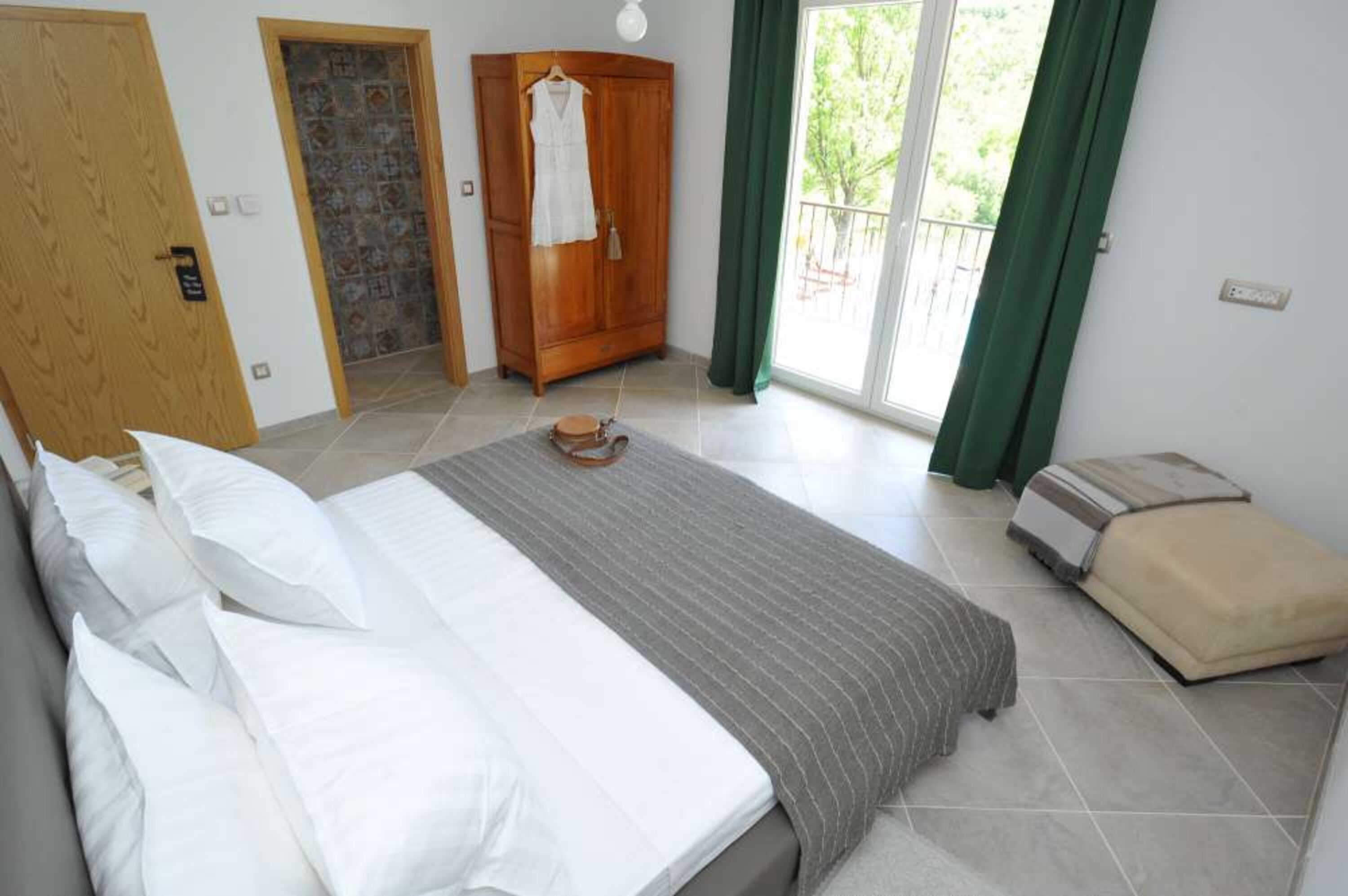 ALLEINSTEHENDES FERIENHAUS MIT POOL - VILLA TIJARA, KROATIEN