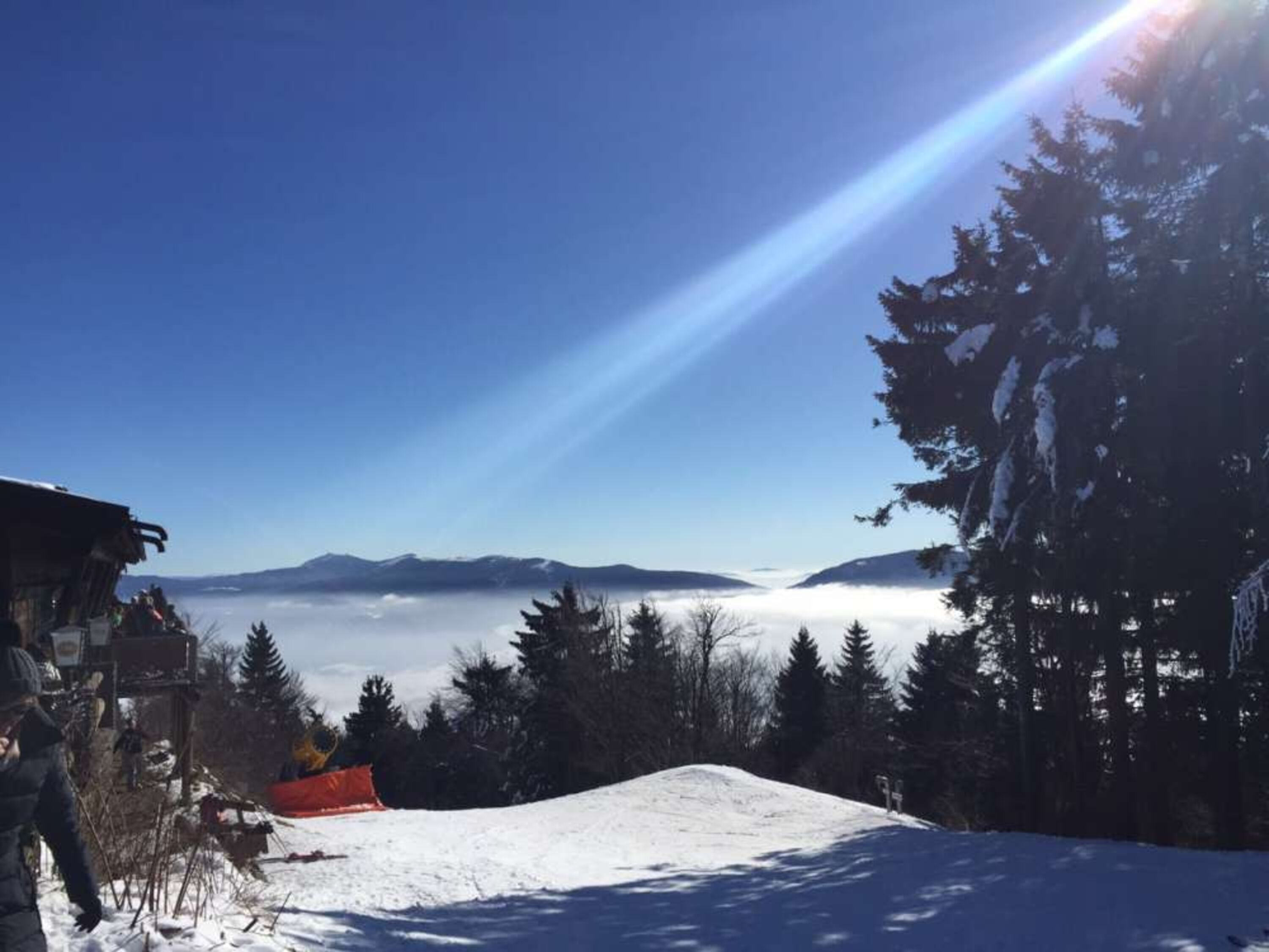 Ski am Hohen Bogen mit Blick zum Arber 