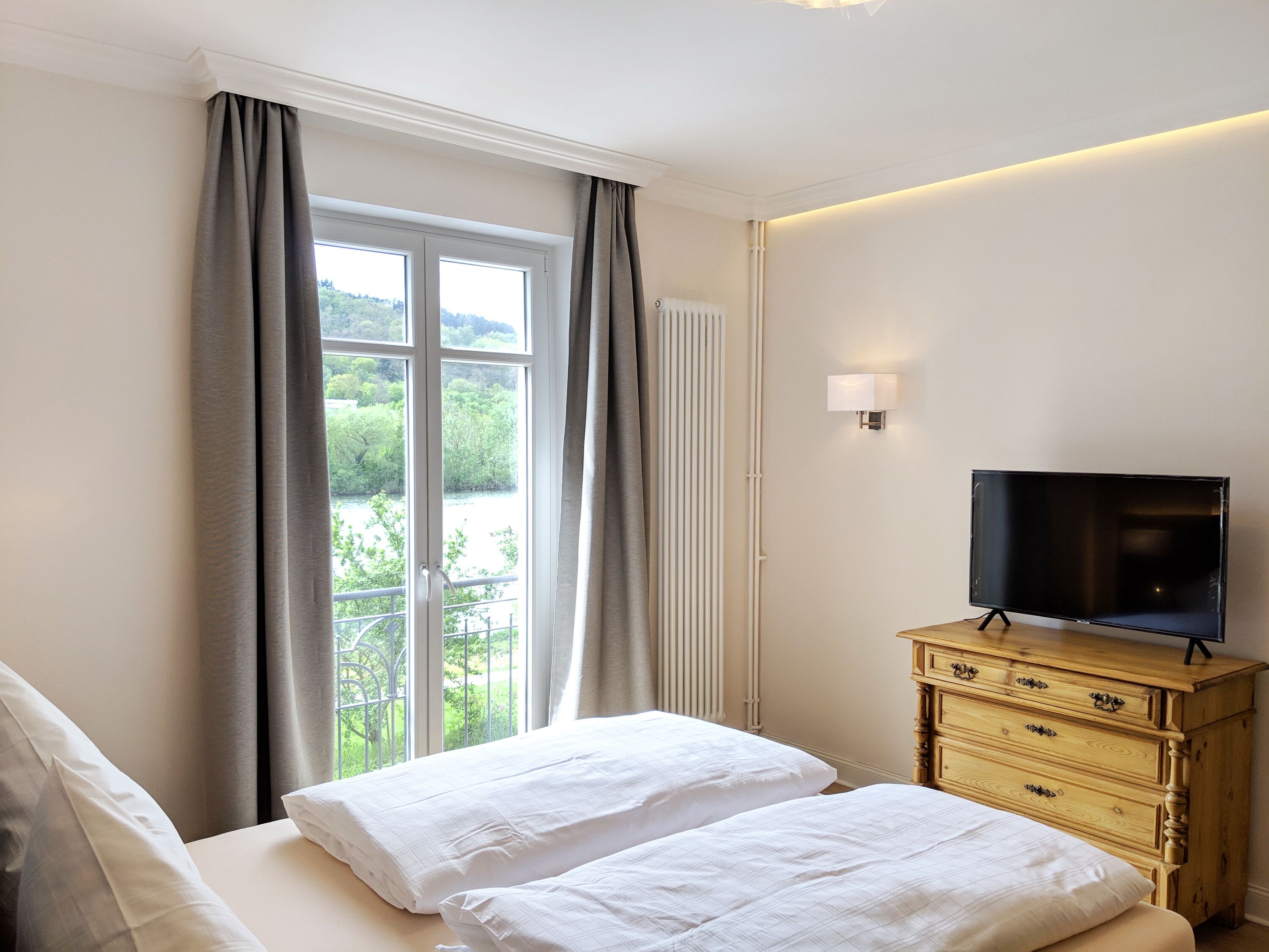 und Flachbild TV in beiden Schlafzimmer