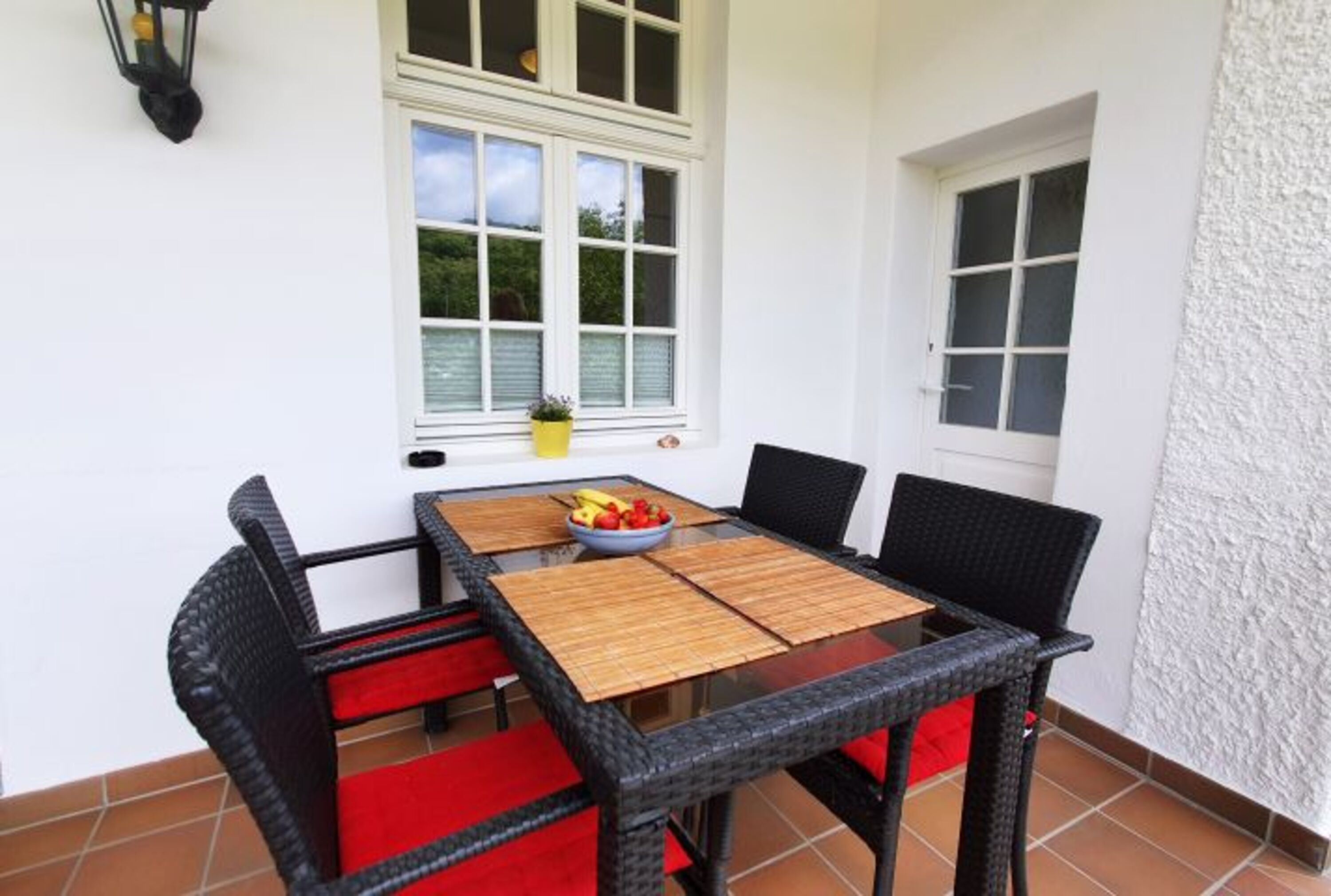 Zusätzlicher Essplatz auf dem Balkon