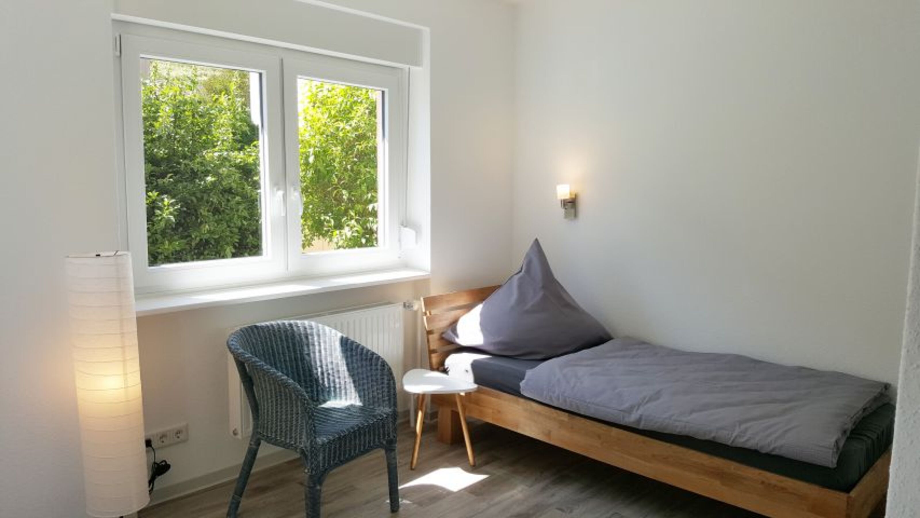 2ter Schlafraum mit Einzelbett und zusätzlicher Schlafcouch (140x200)