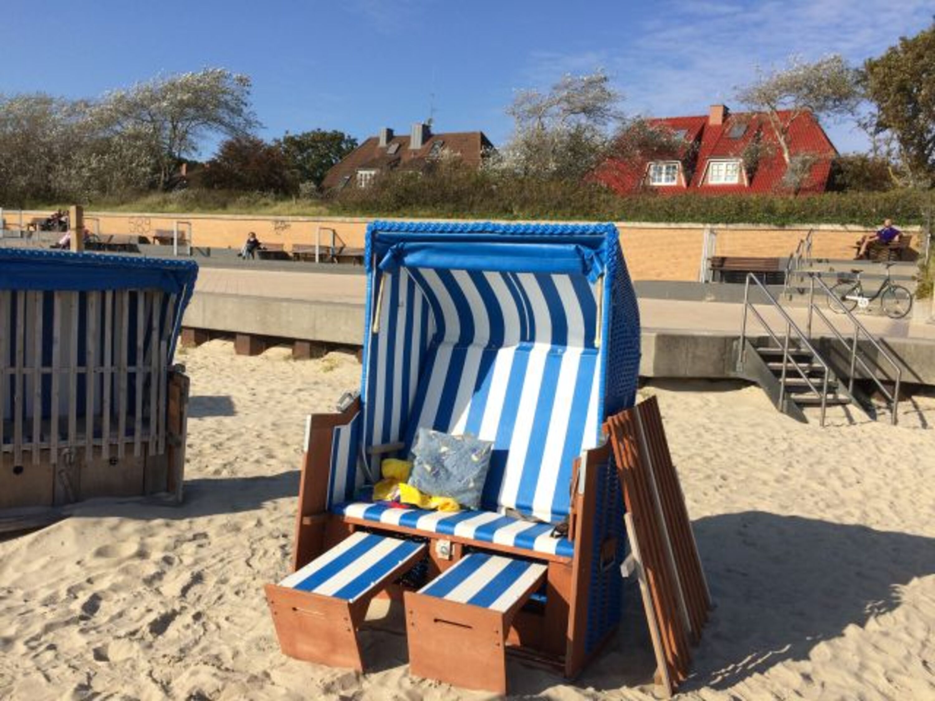 1.5.-30.9.2023 steht Ihr Strandkorb 1533 in der ersten Reihe