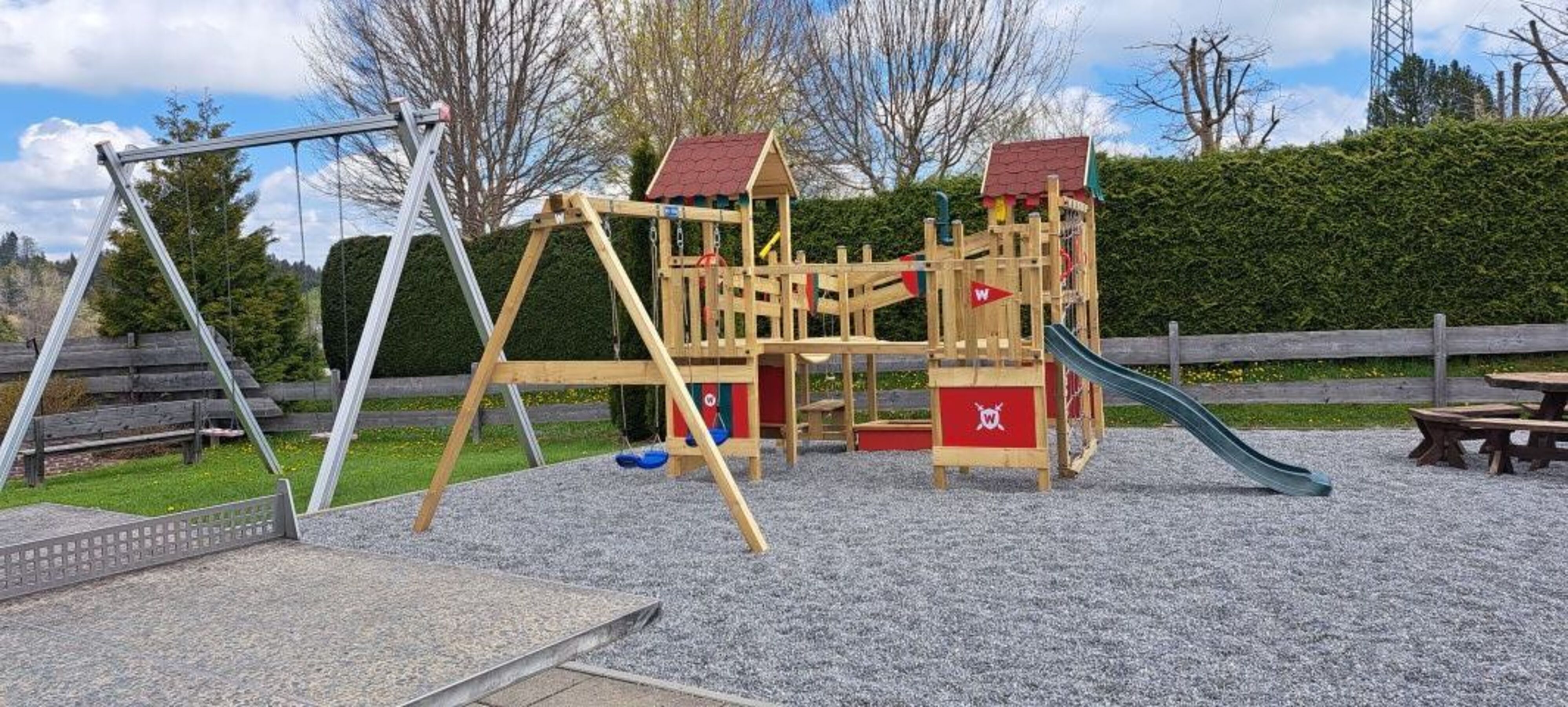 Spielplatz direkt am Haus