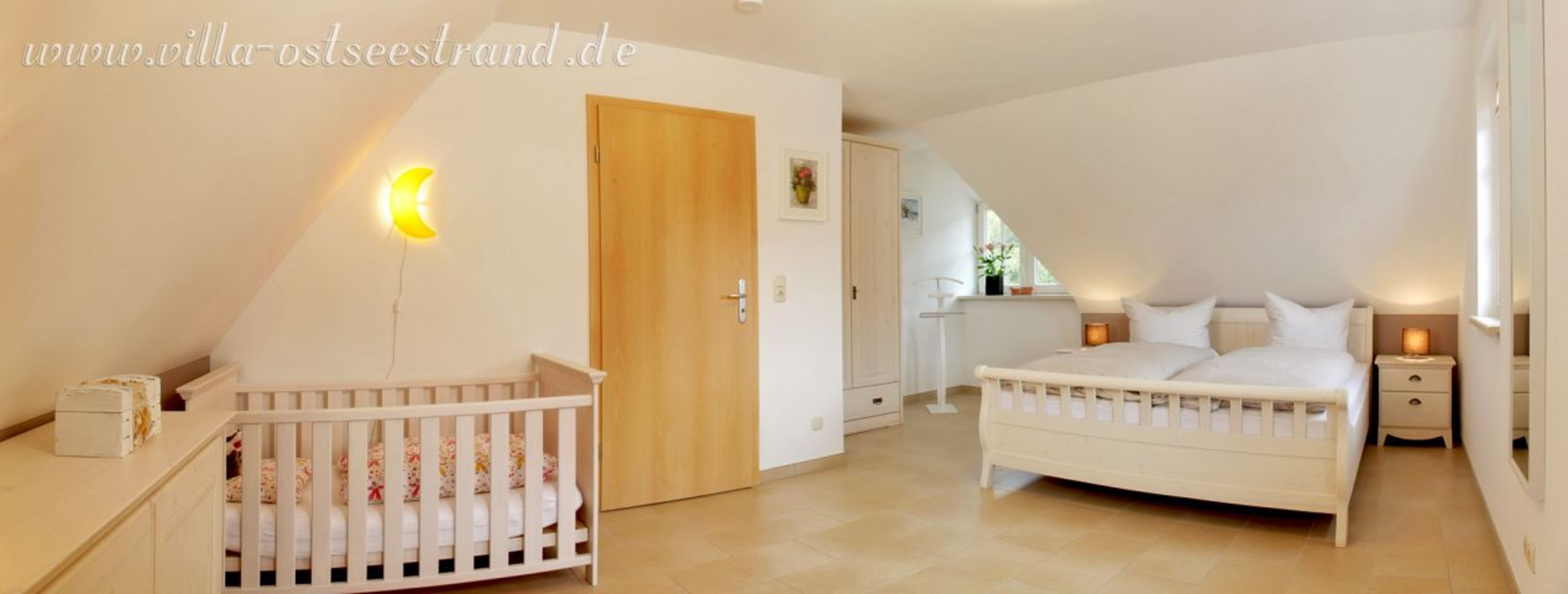 2. Schlafzimmer mit Doppel - und Kinderbett
