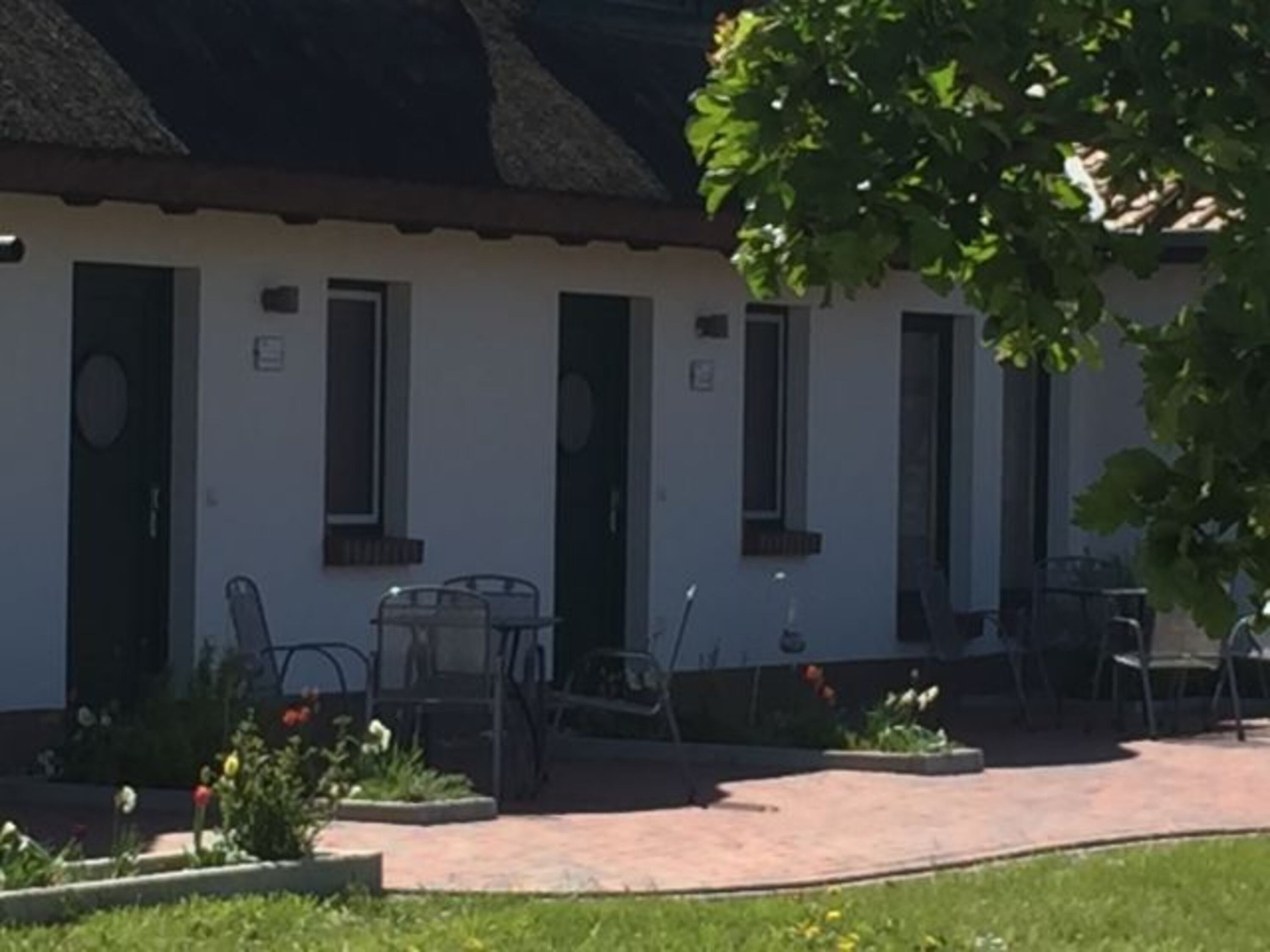 Innnenansicht des Ferienhauses mit Reetdach