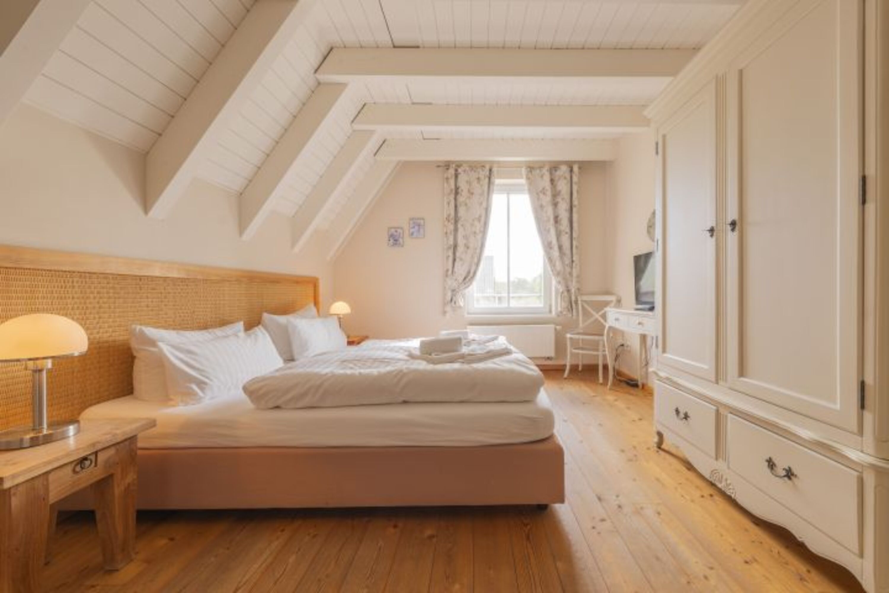 Reetdachhaus Schwalbe - Schlafzimmer 1