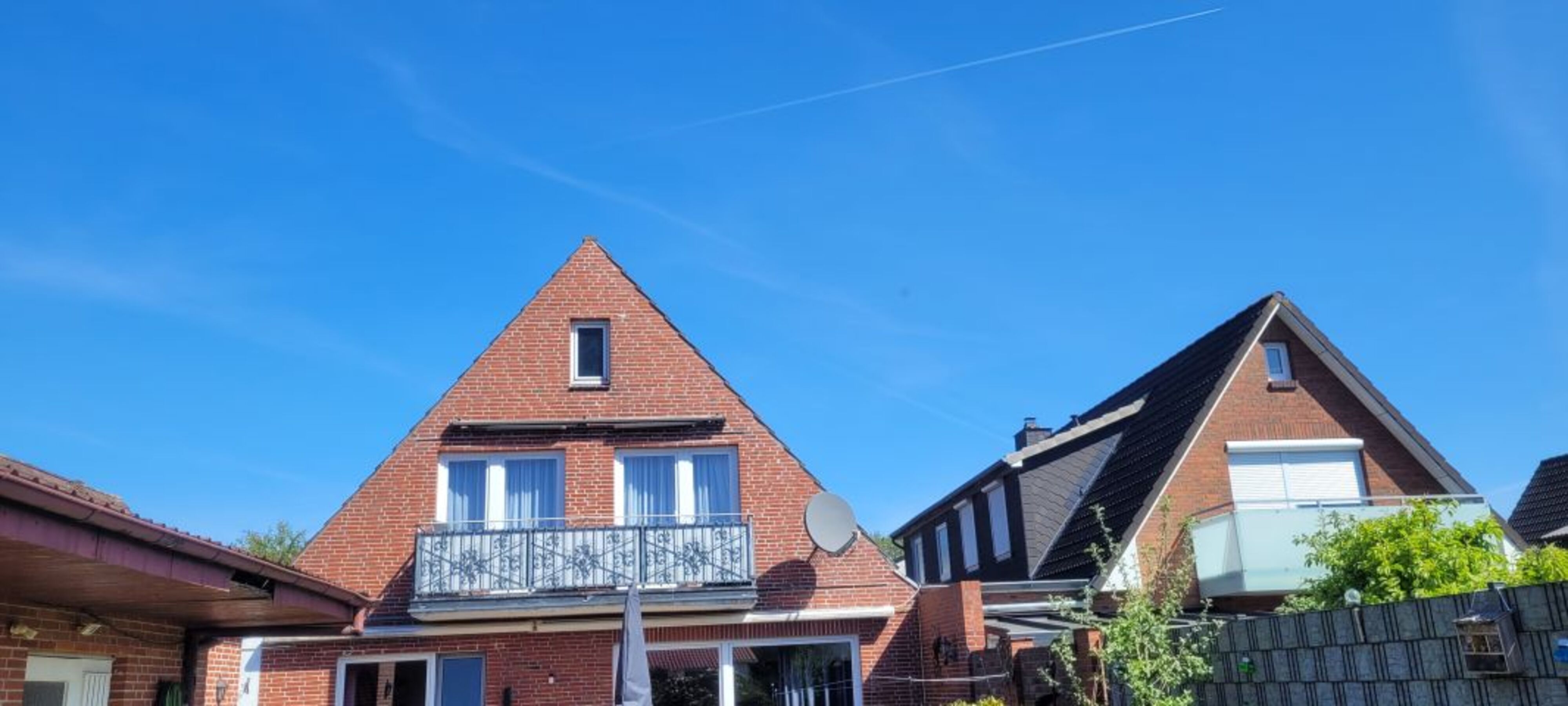 Außenansicht Balkon der Wohnung