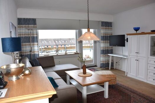 Wohnzimmer mit Blick nach Draußen