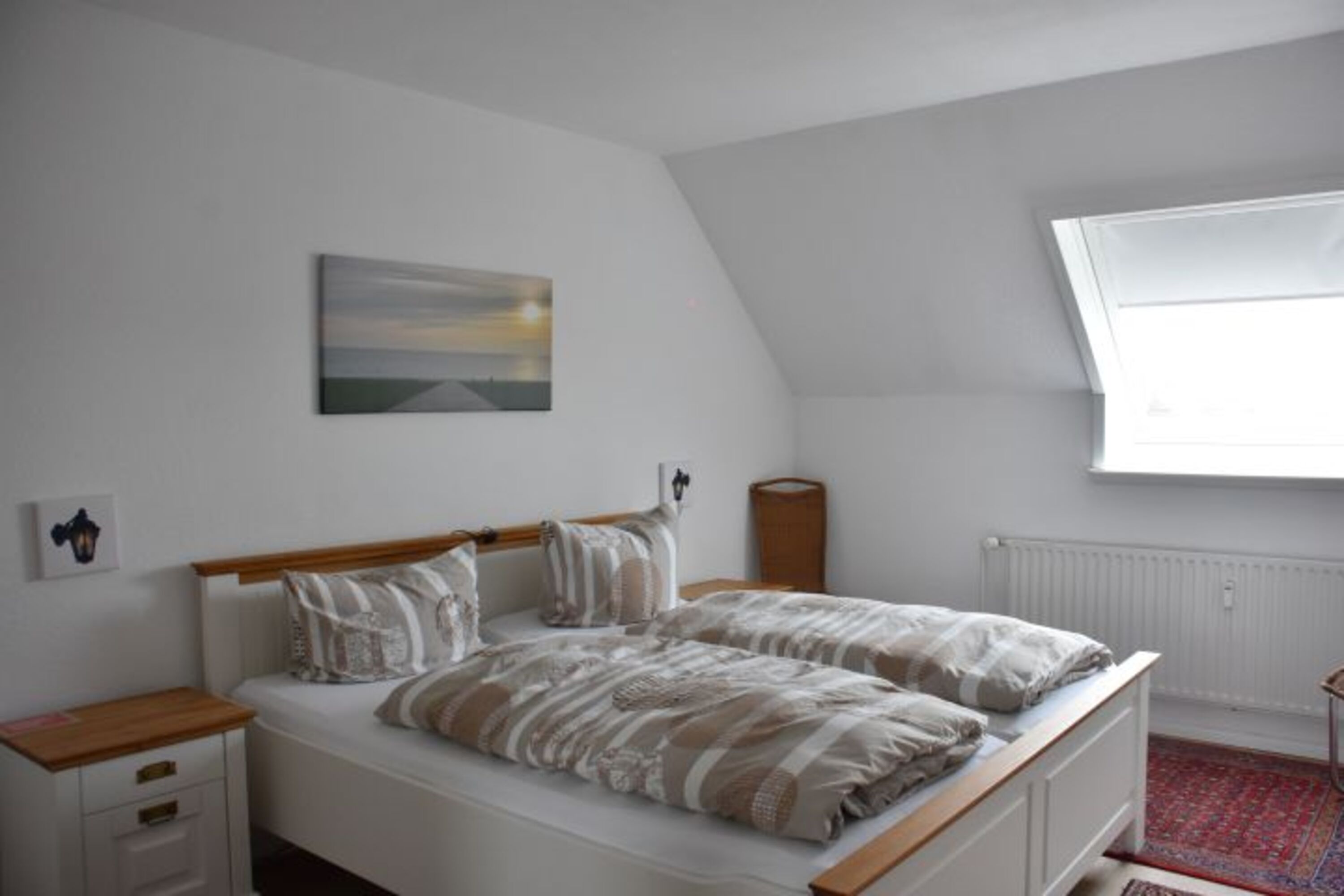 Schlafzimmer mit Doppelbett