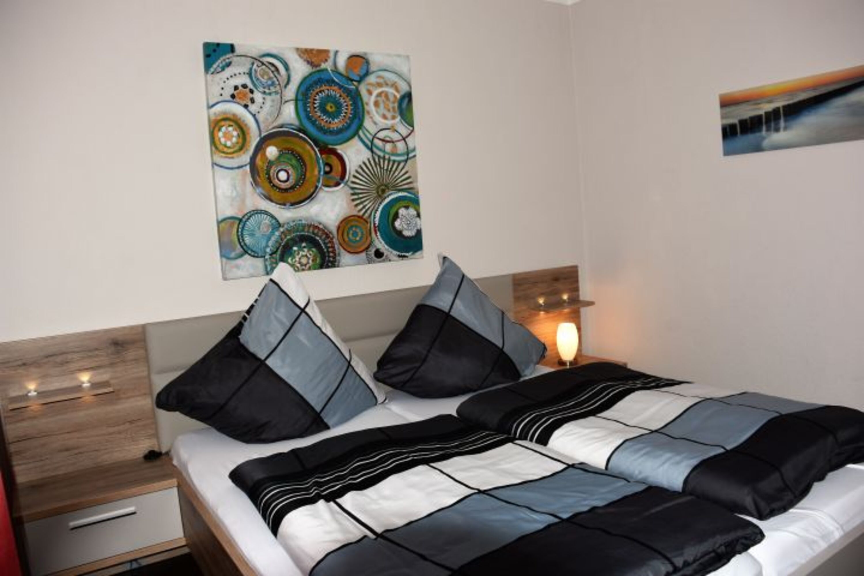 Schlafzimmer mit Doppelbett