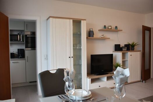 Wohnzimmer mit Flachbild-TV