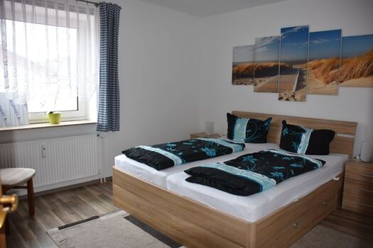 Schlafzimmer mit Doppelbett