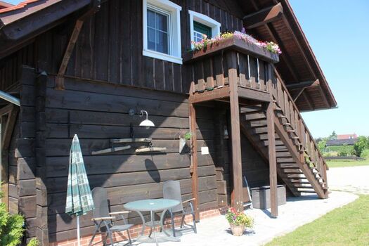 Ferienwohnung Storchennest mit Terrasse und Balkon