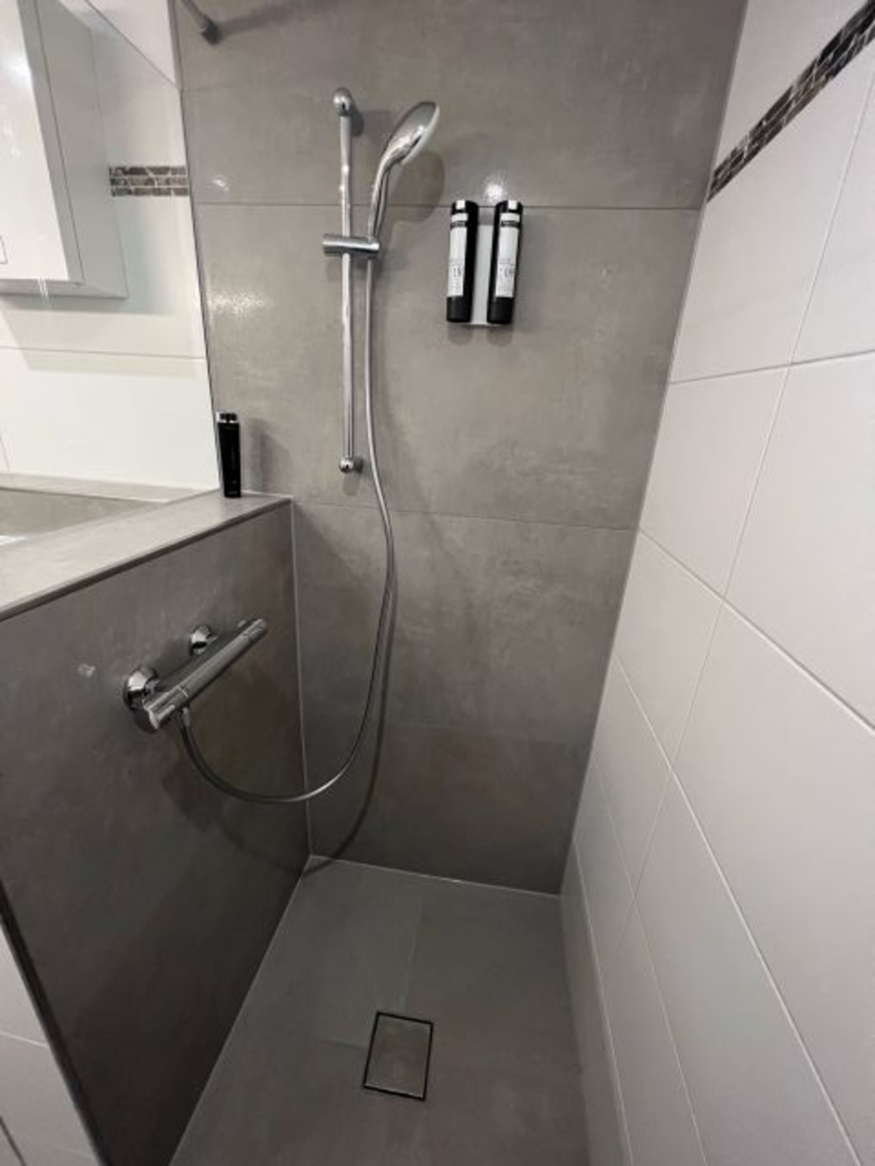 Duschbad EG mit Fußbodenheizung