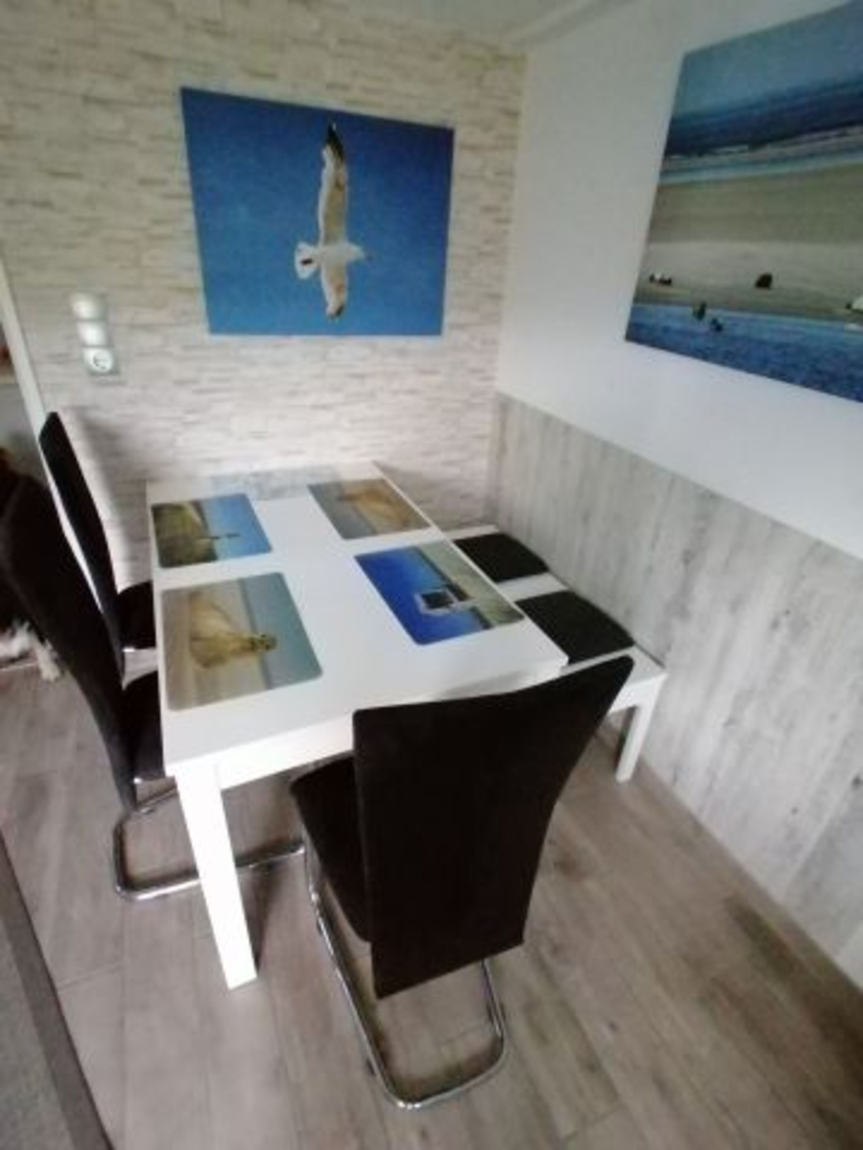 Esszimmer im EG mit SAT-TV