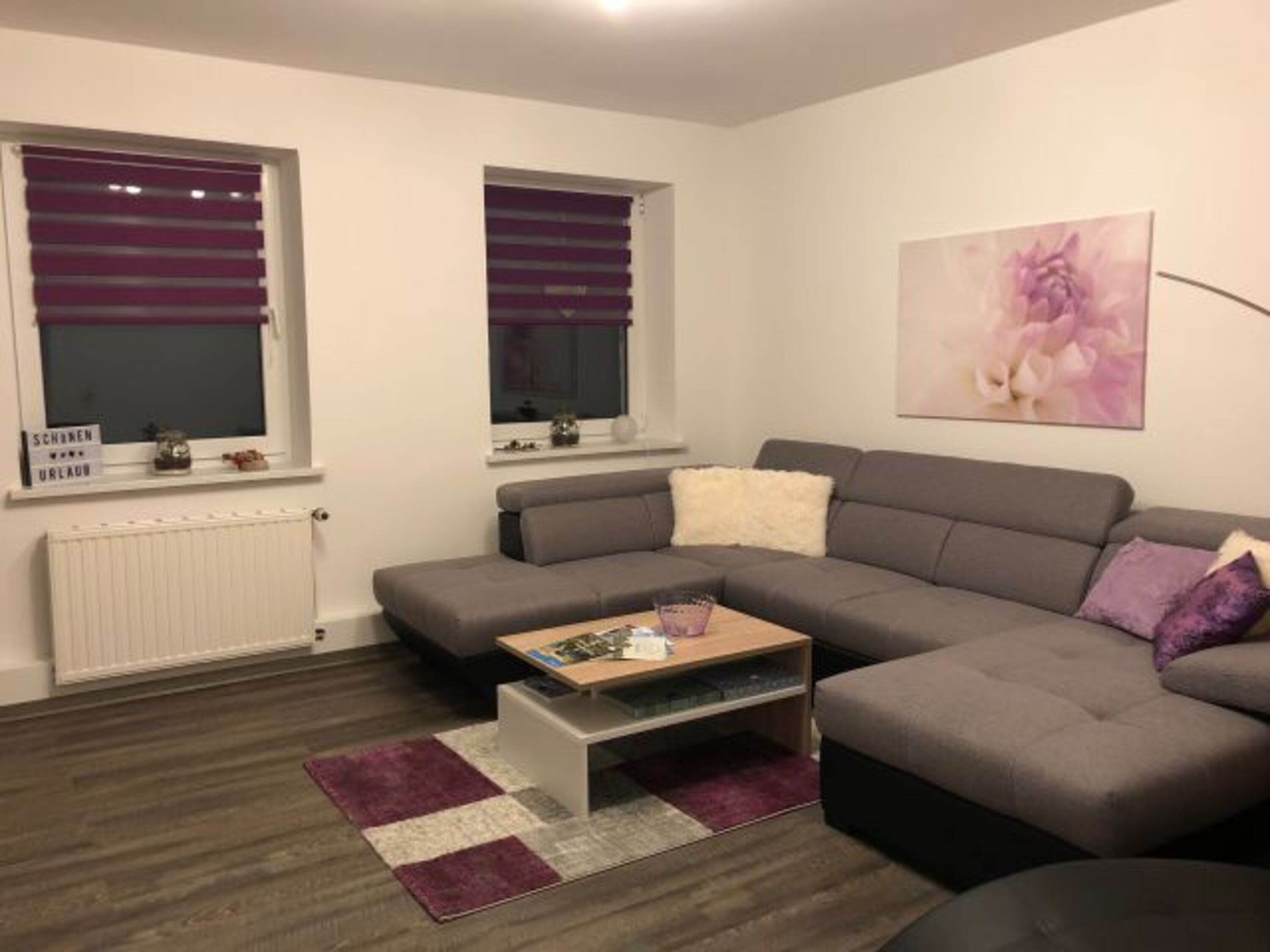 Wohnzimmer - Couch mit verstellbaren Kopfstützen