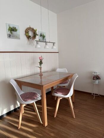 Esstisch im Wohnzimmer