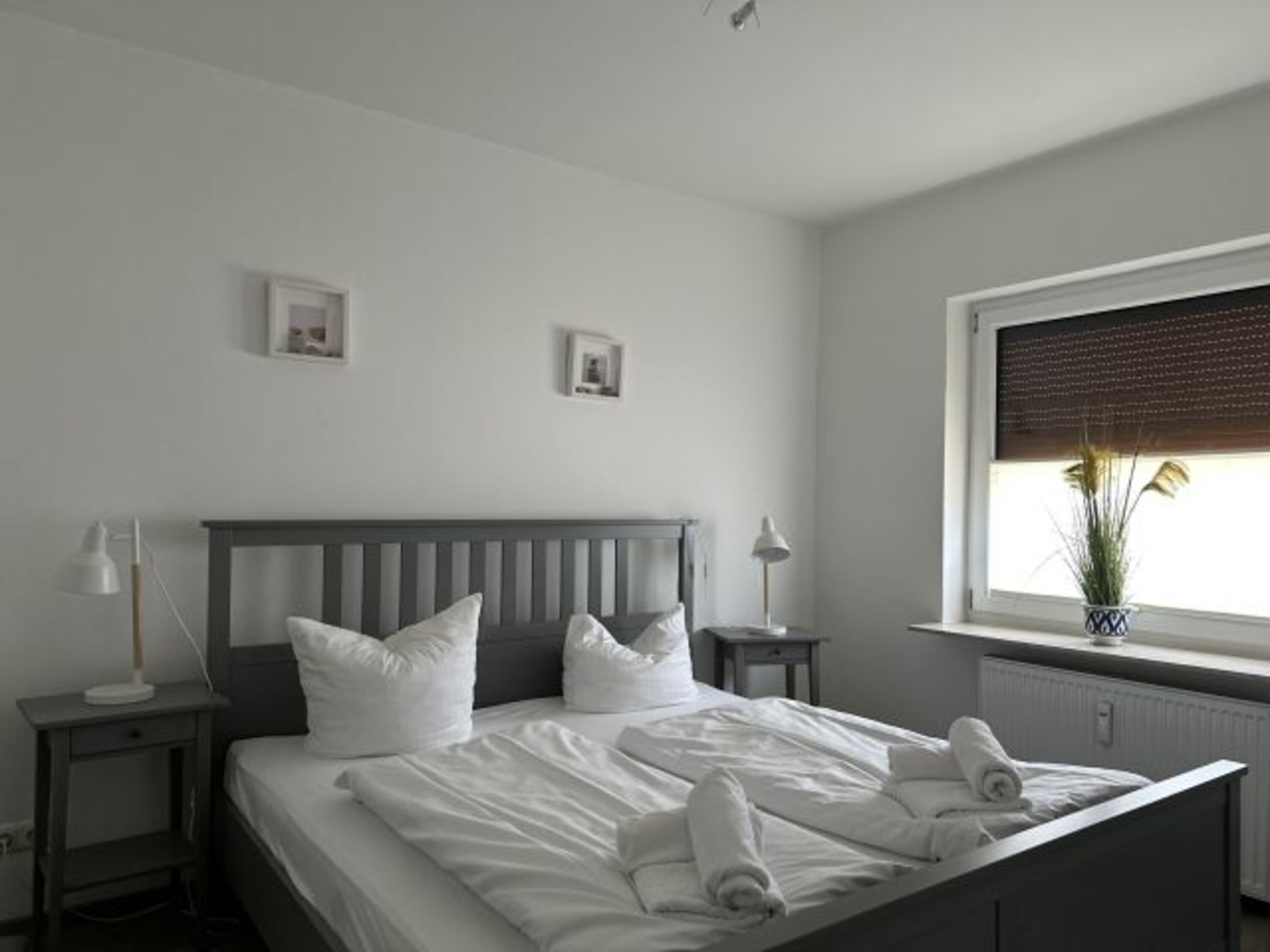 Schlafzimmer mit Doppelbett