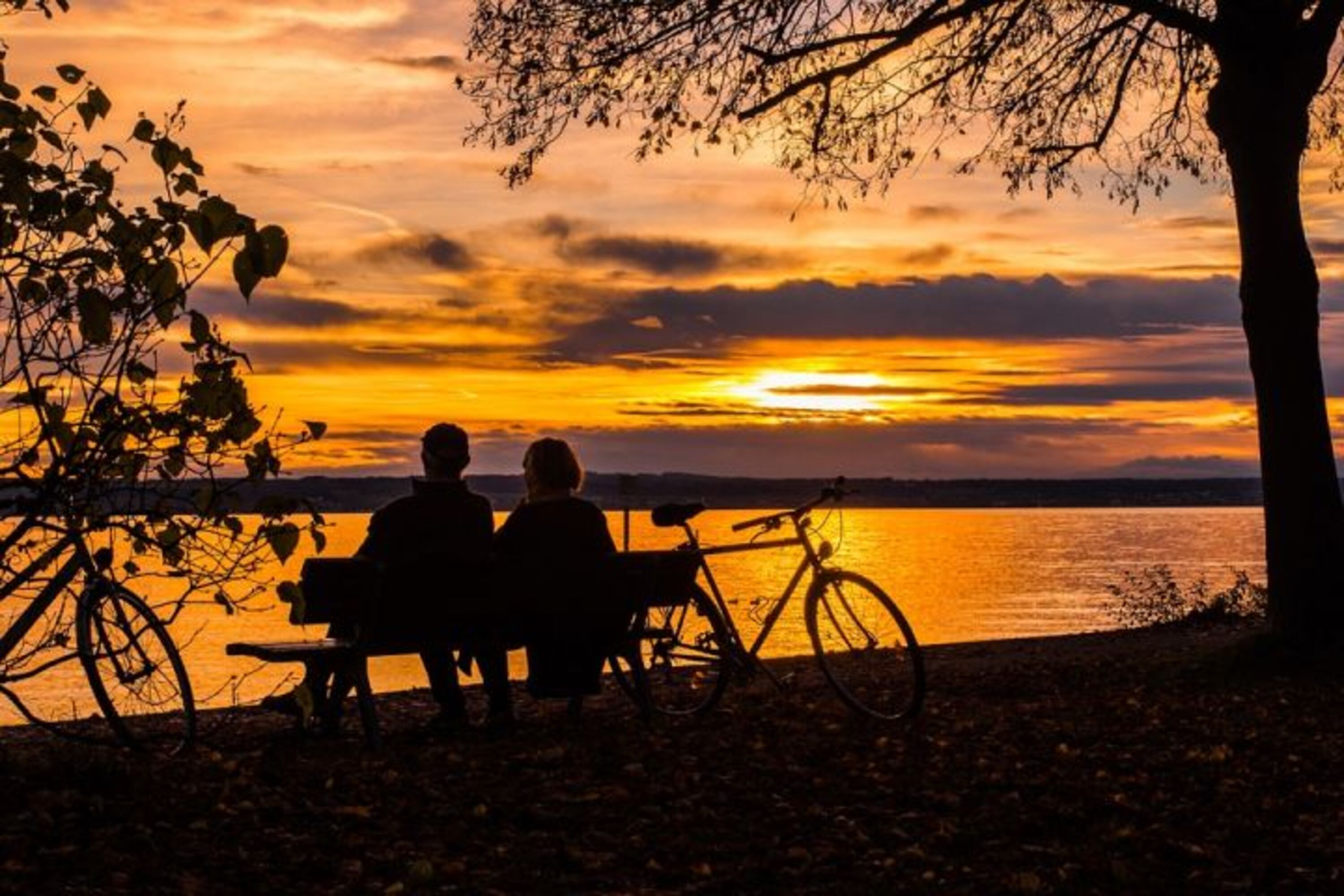 Sonnenuntergang über dem See