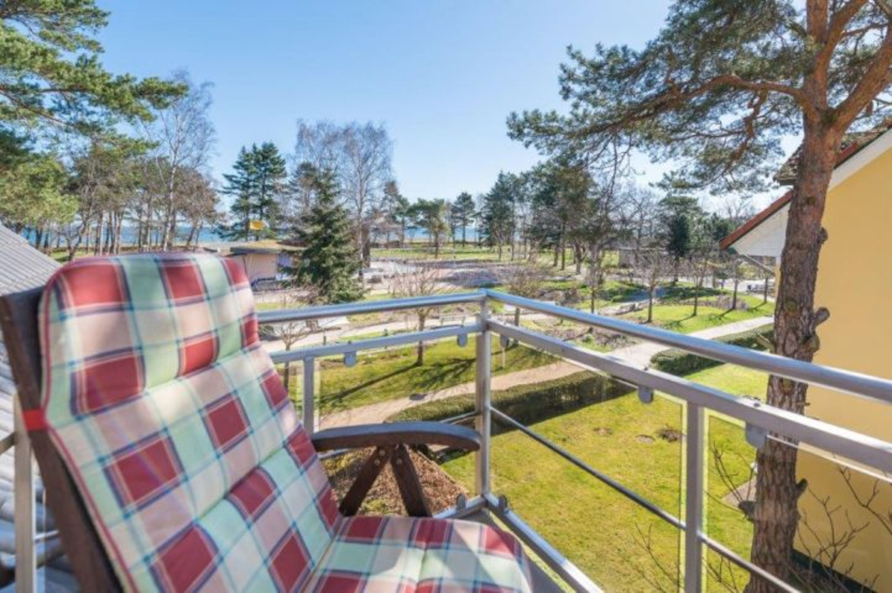 Balkon mit Zugang vom Schlafzimmer 