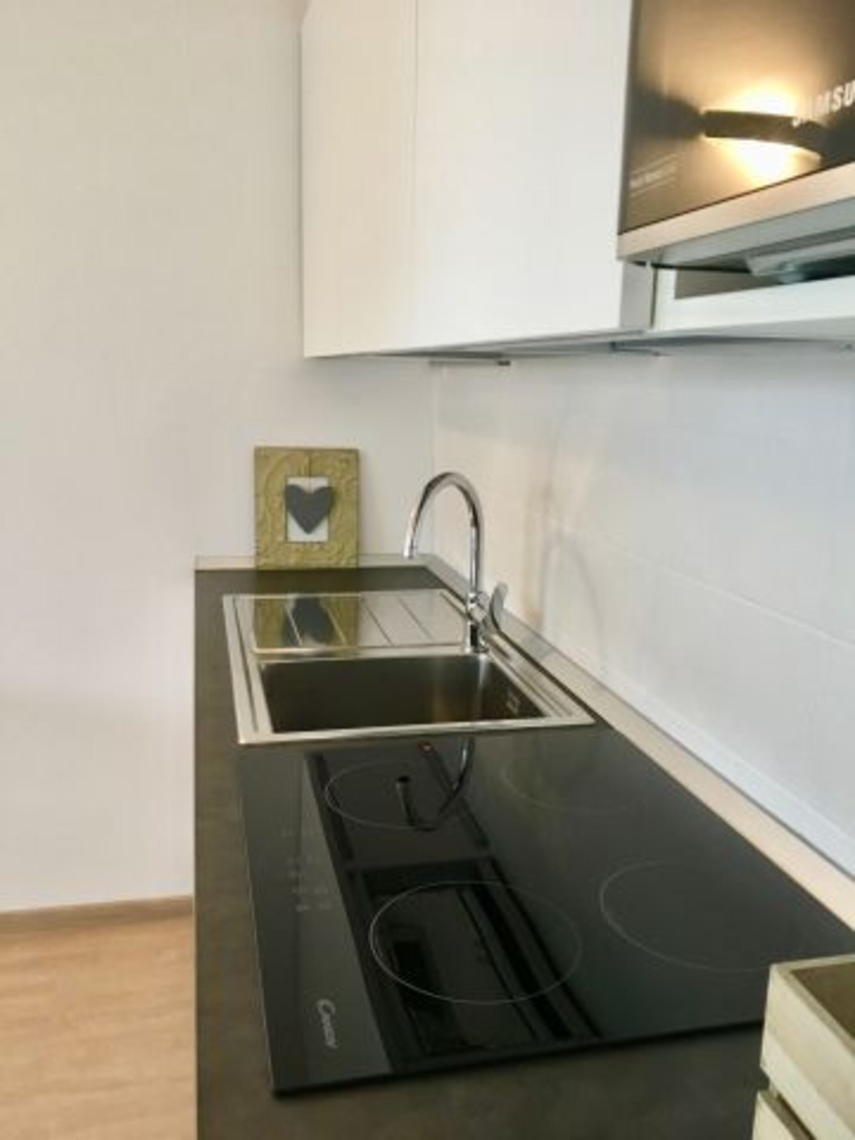 Moderne Küchenzeile 