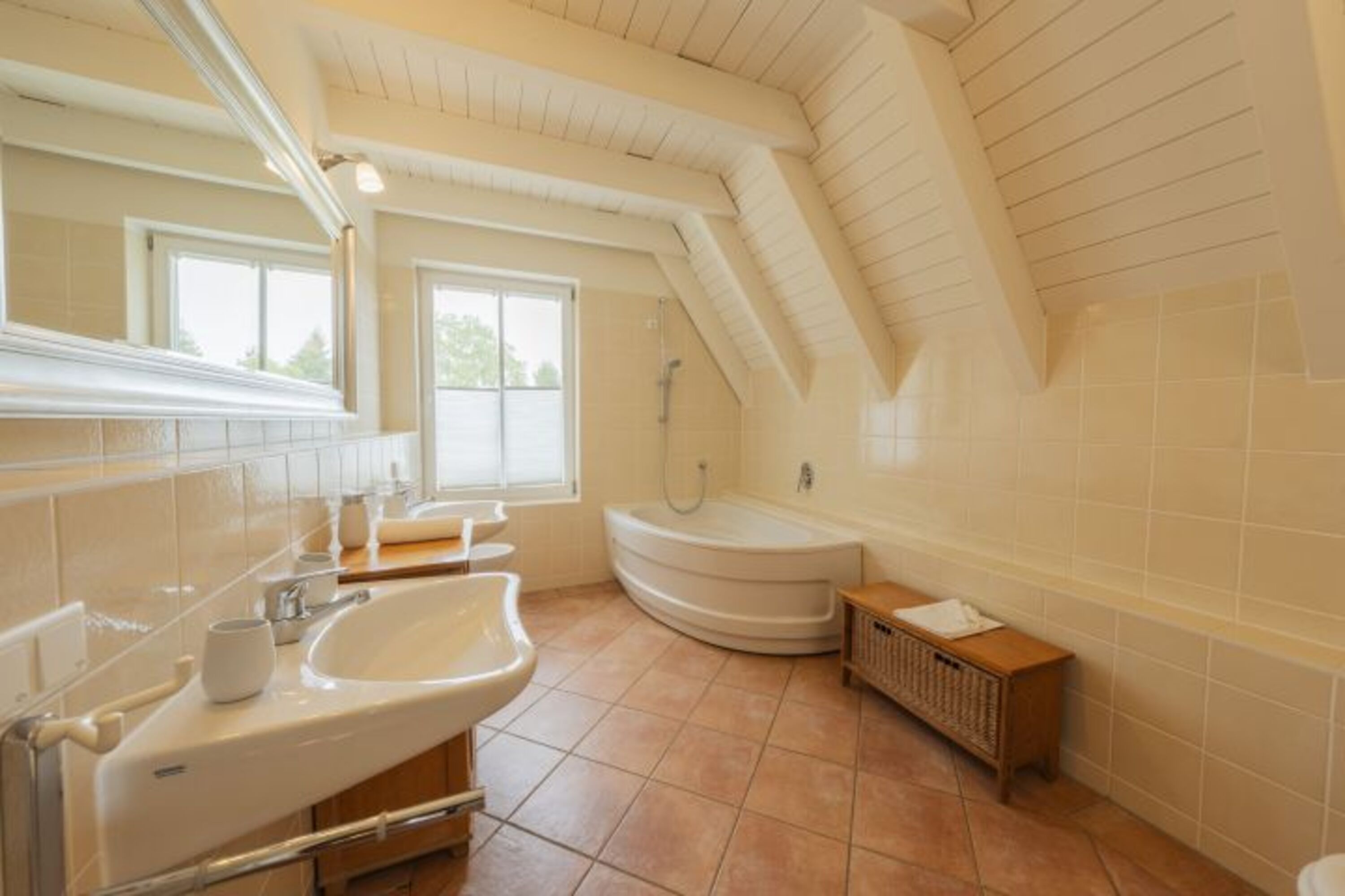 Haus Kranich - Badezimmer im OG