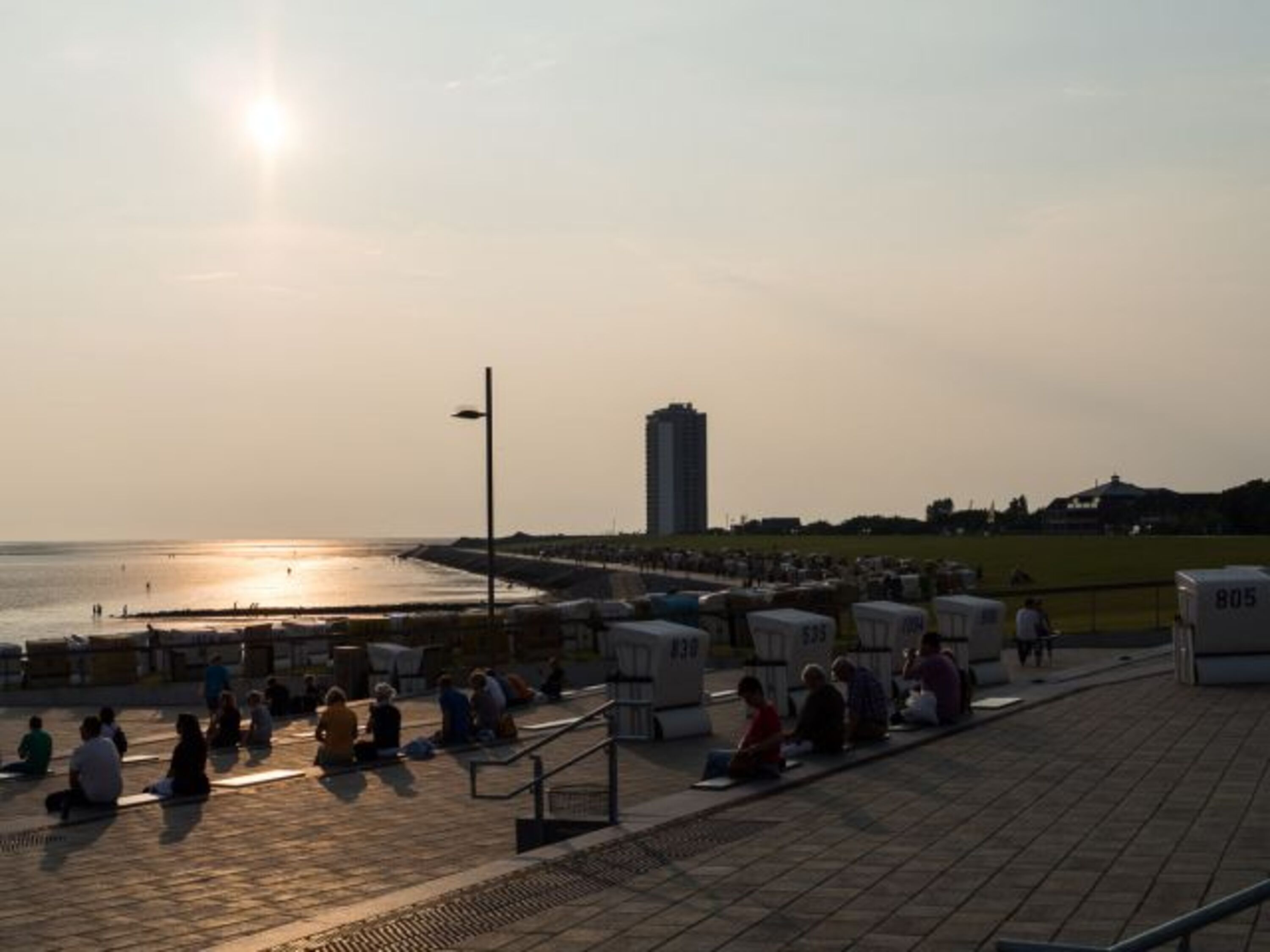 Abendstimmung auf der Watt-Tribüne