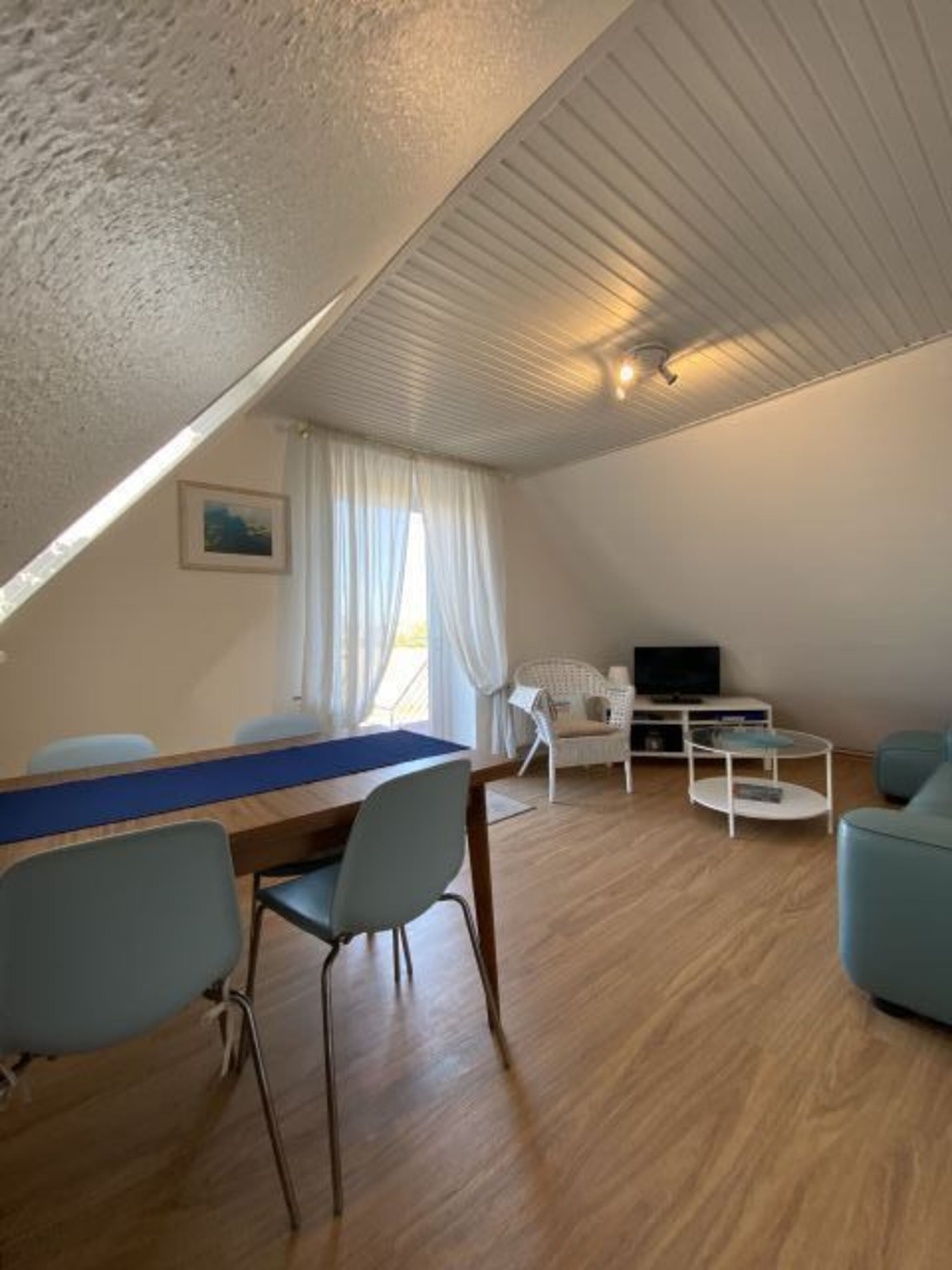 Wohn und Esszimmer