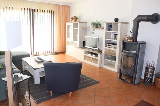 Wohn und Esszimmer 