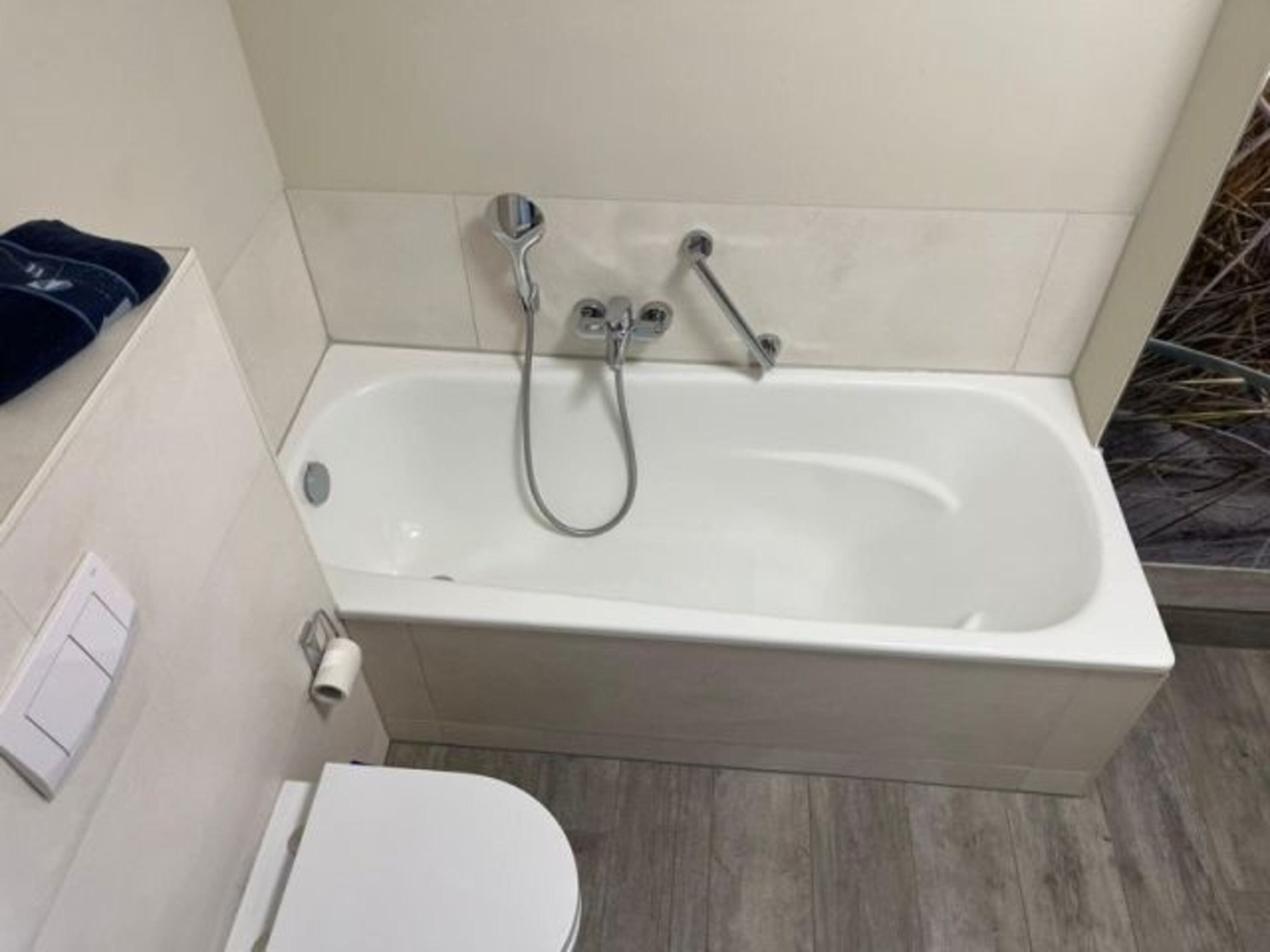 Badezimmer mit Wanne