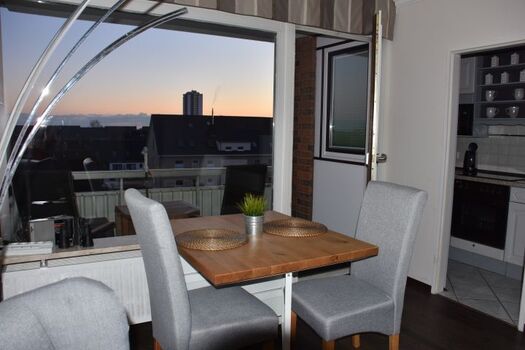 Wohnzimmer Esstisch