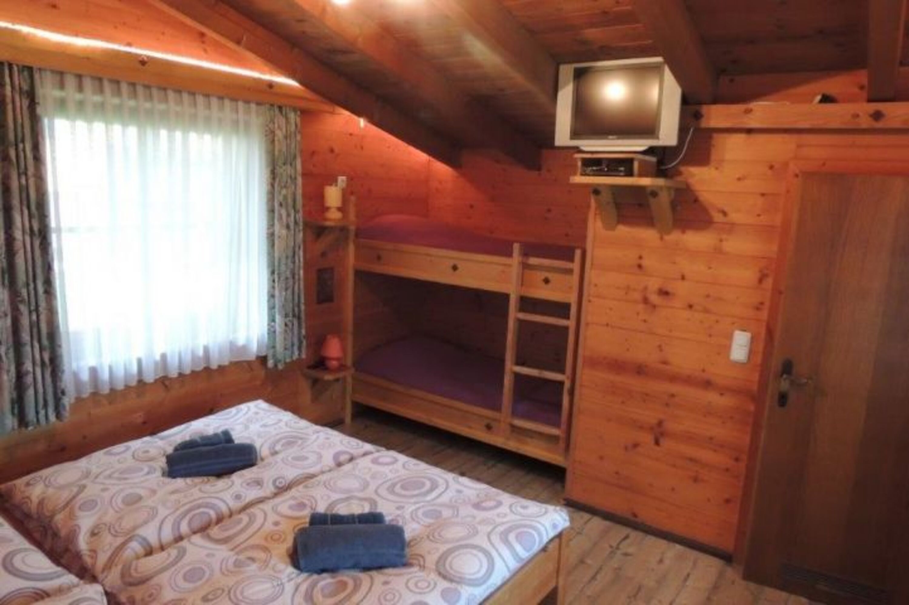 Familieschlafzimmer mit Badezimmer