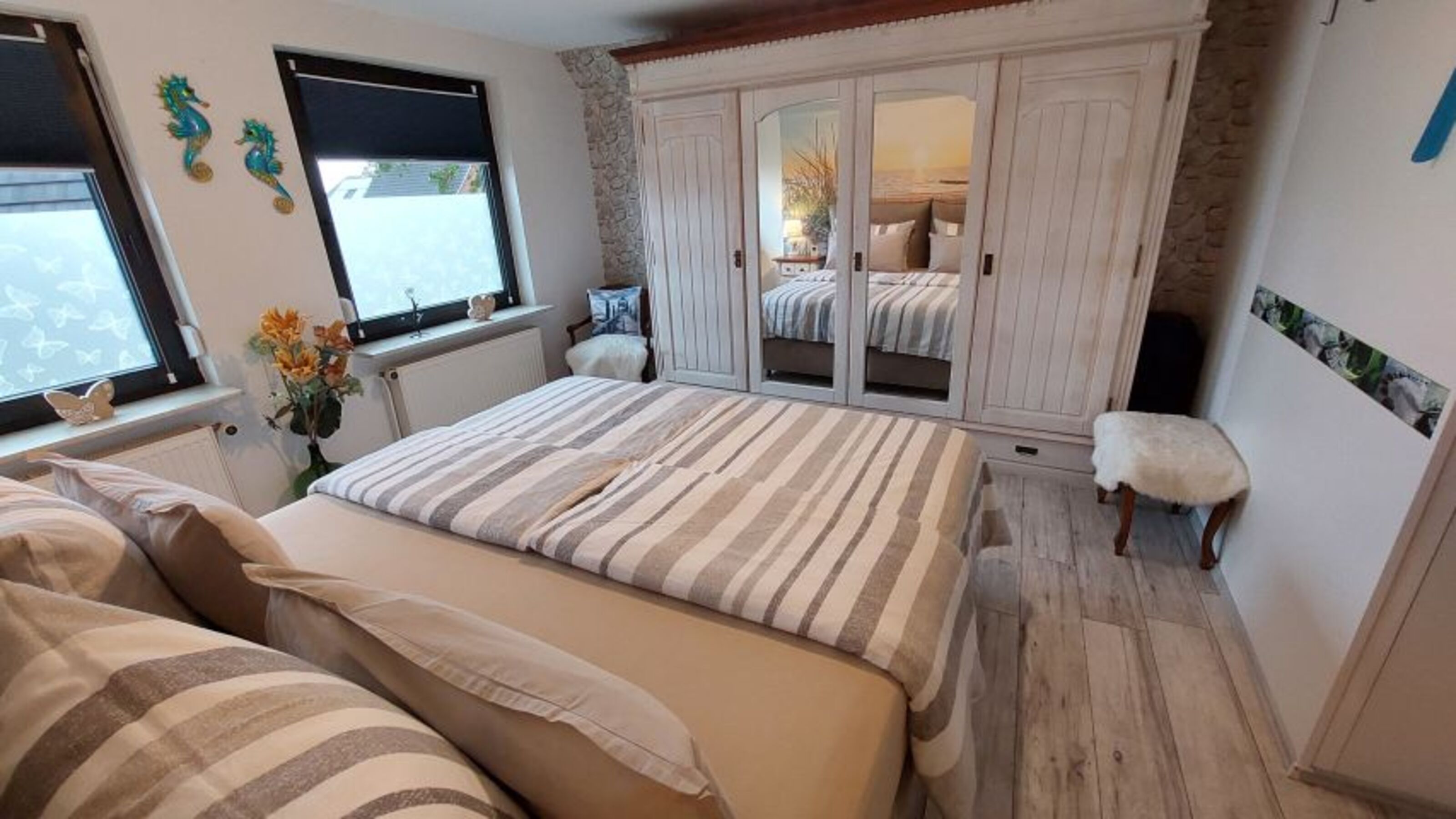 Kleiderschrank