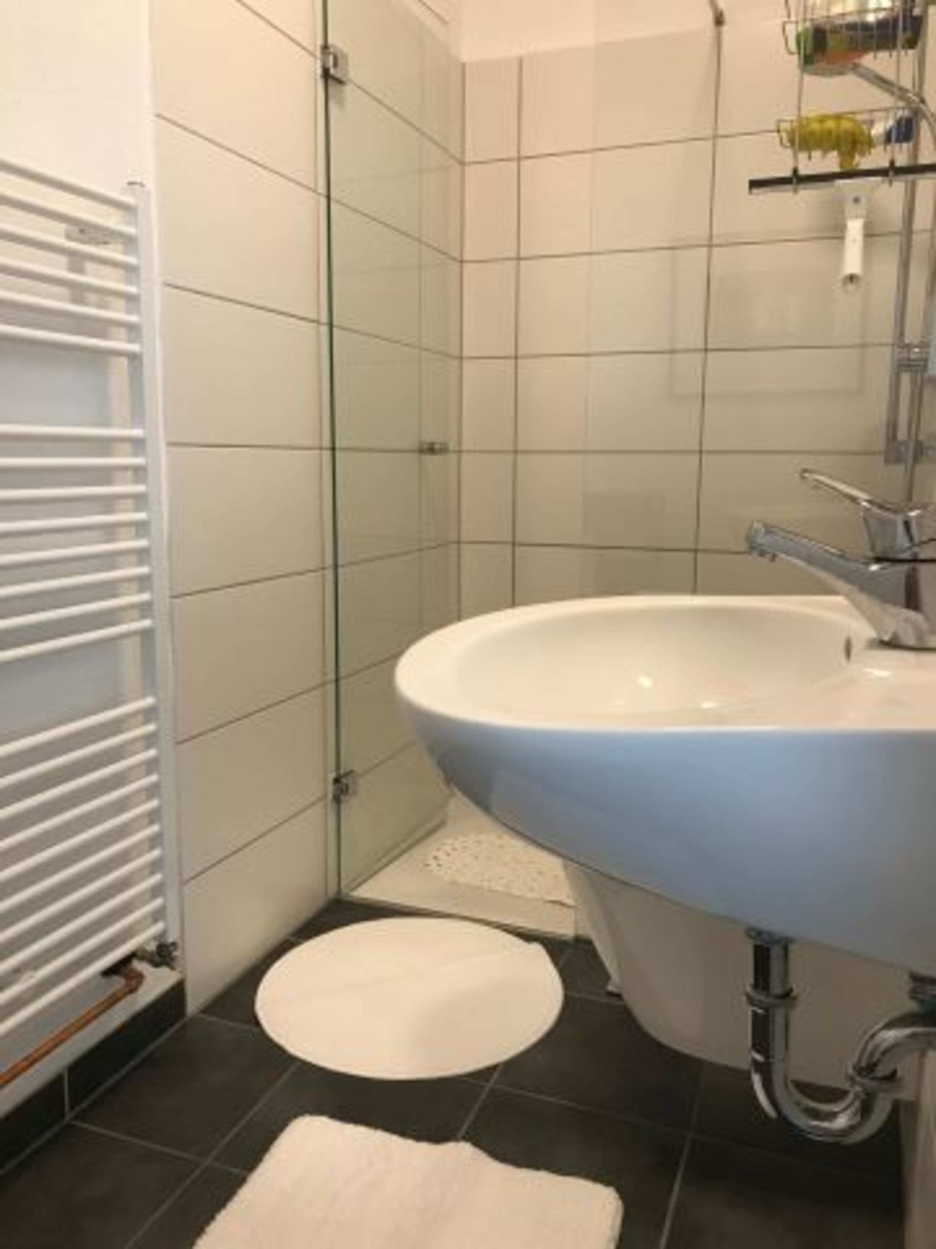 Bad mit ebenerdiger Dusche